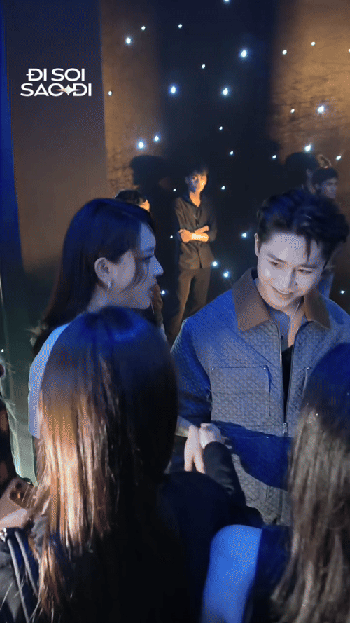 lv020251212203537 ezgifcom video to gif converter