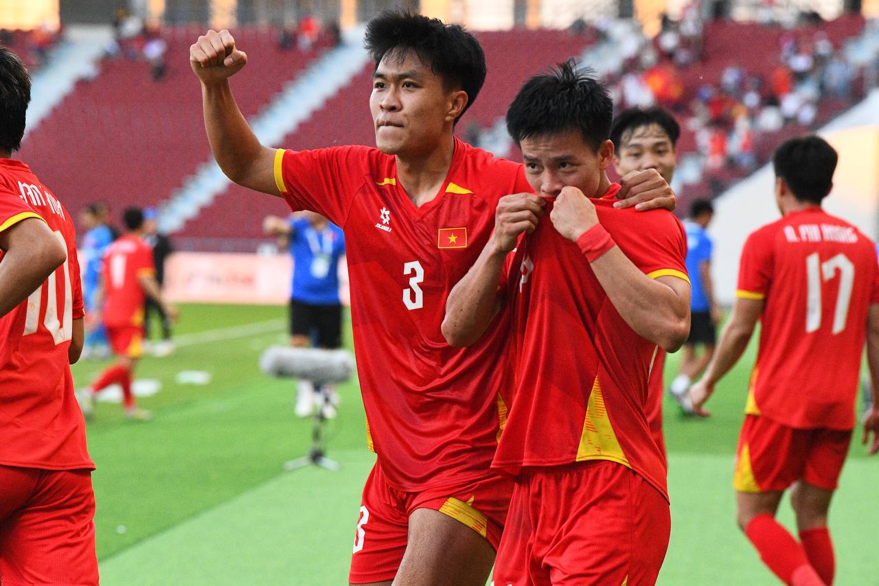 Lịch thi đấu SEA Games 33 ngày 18/12: Bóng đá Việt Nam tranh HCV với Thái Lan
