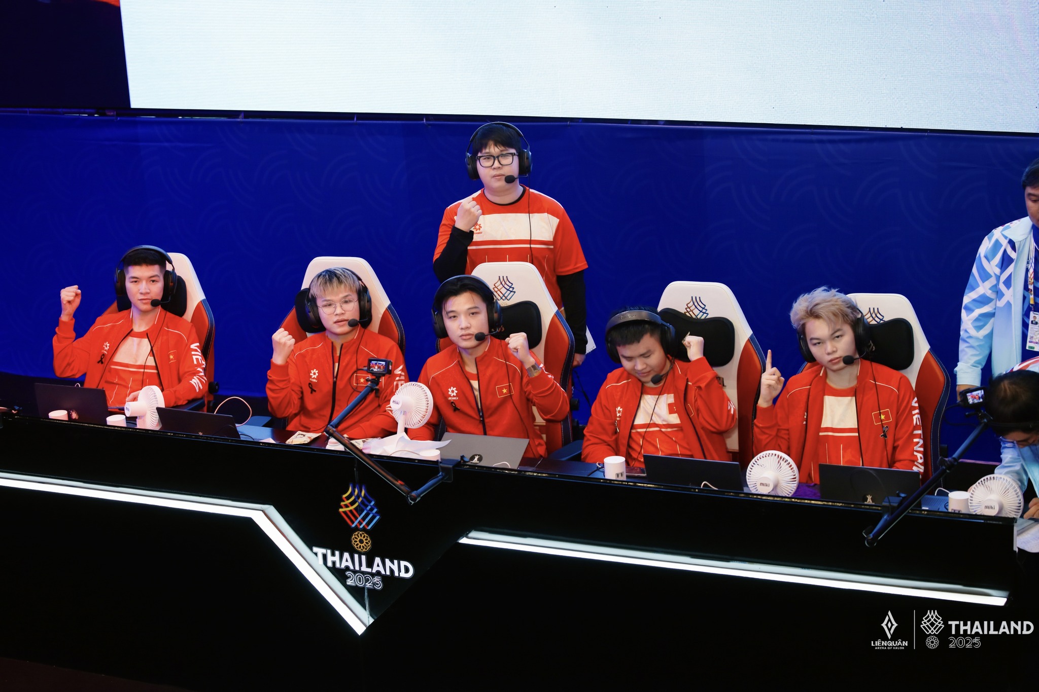 60019984914115297639763347851726133634494683n