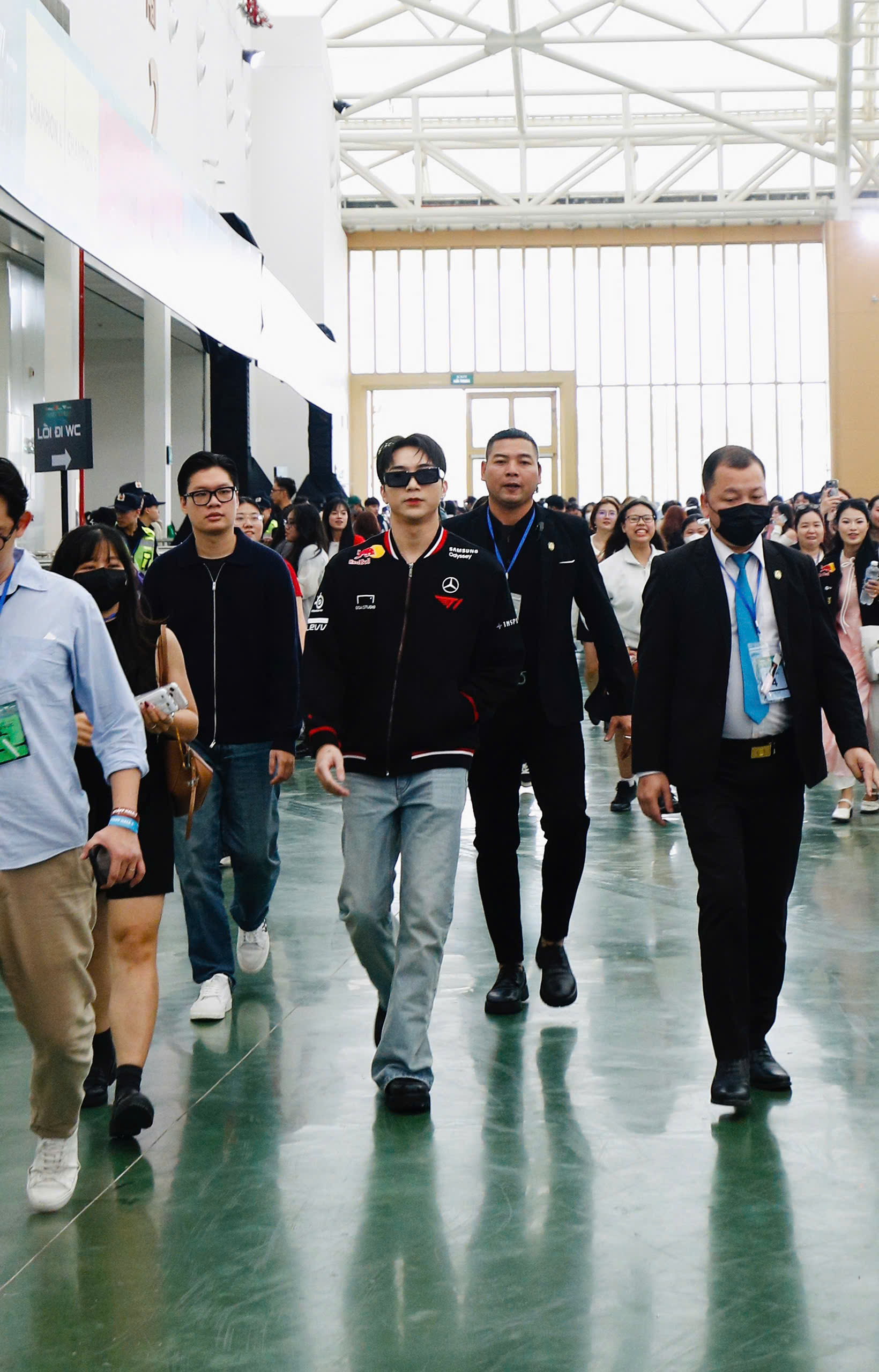 z734969749622987ff6d31f05f698b40a19fca265babc8