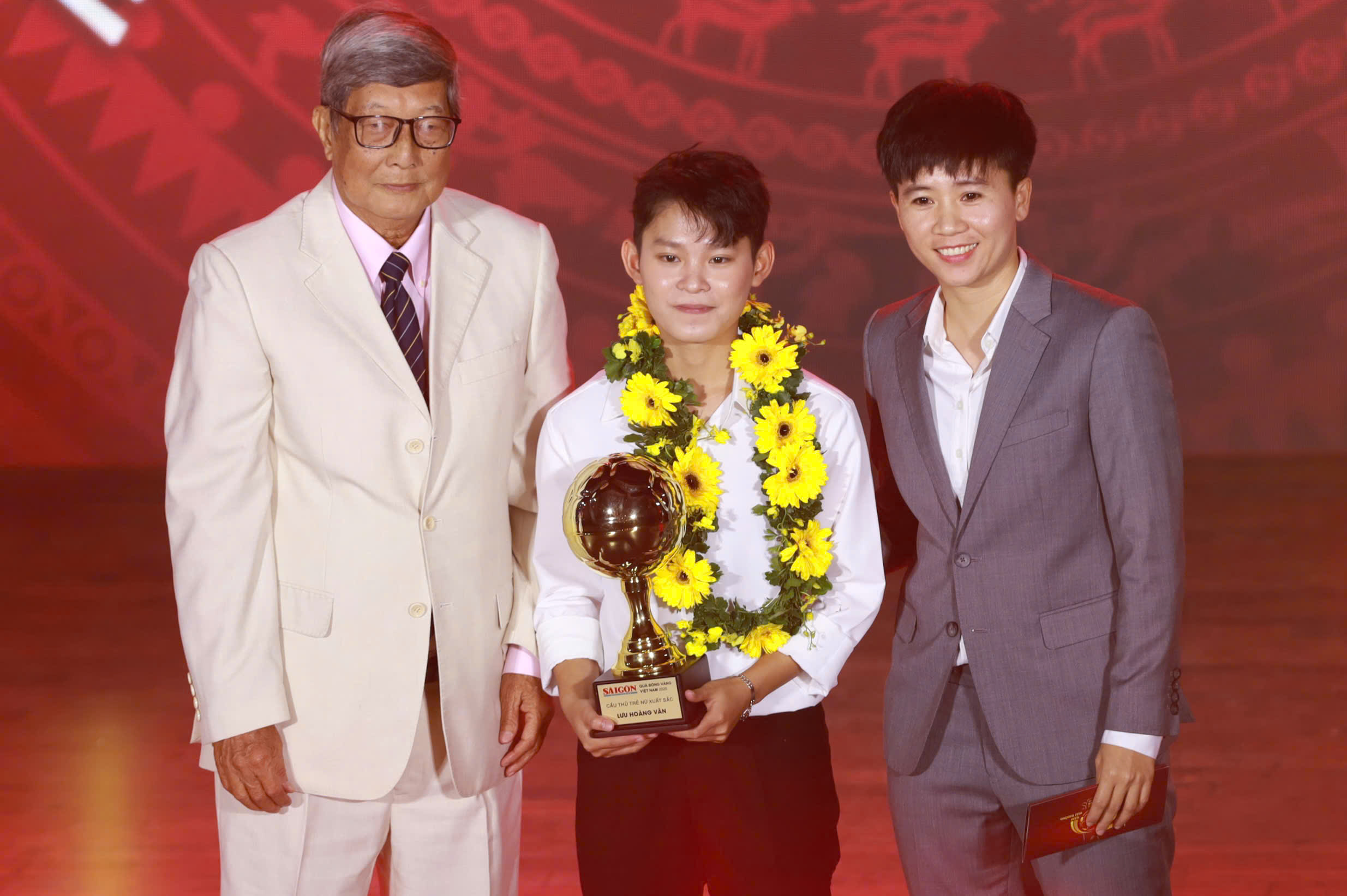 2760243875829820228 1