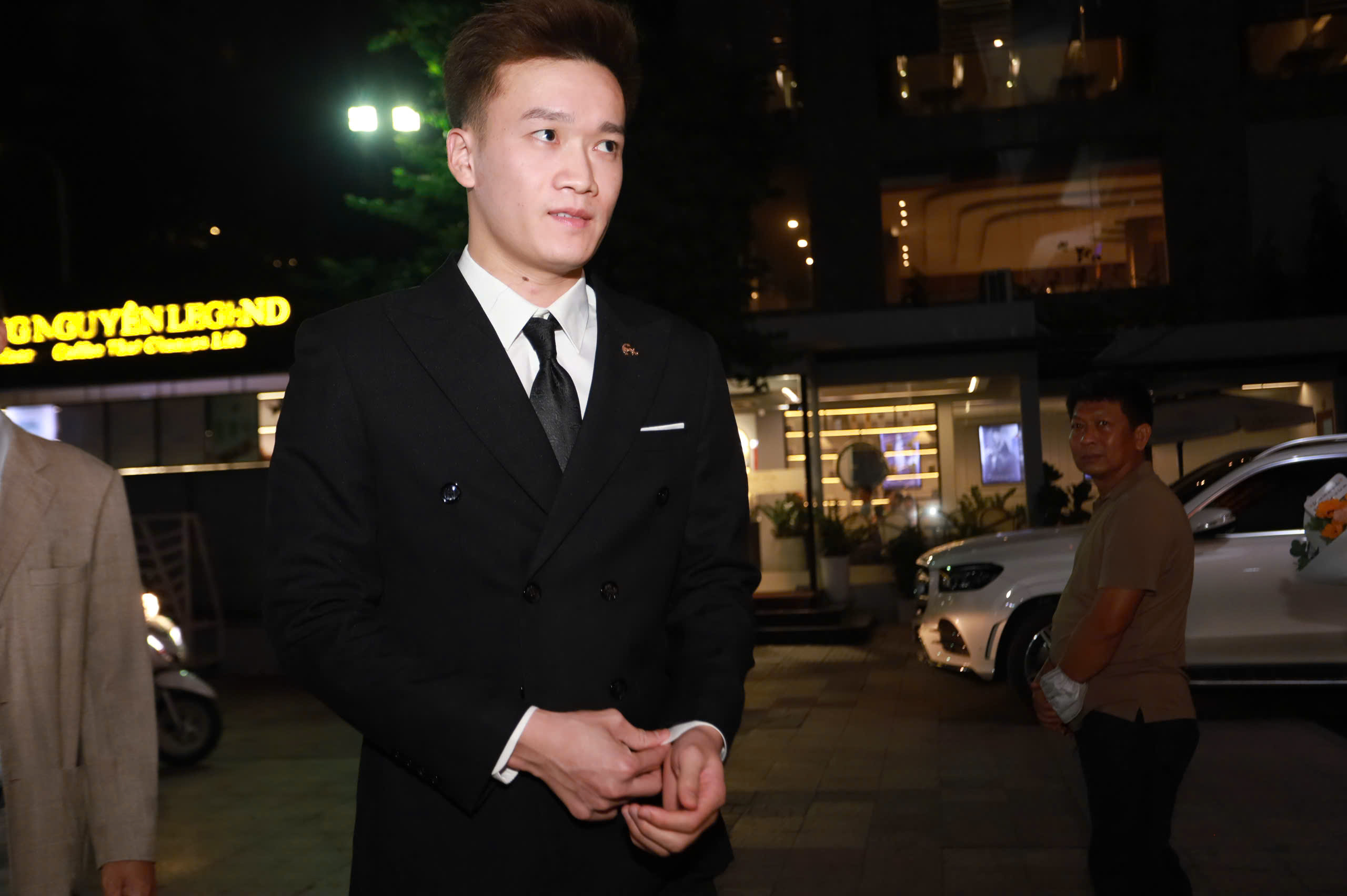 29665642459469033533