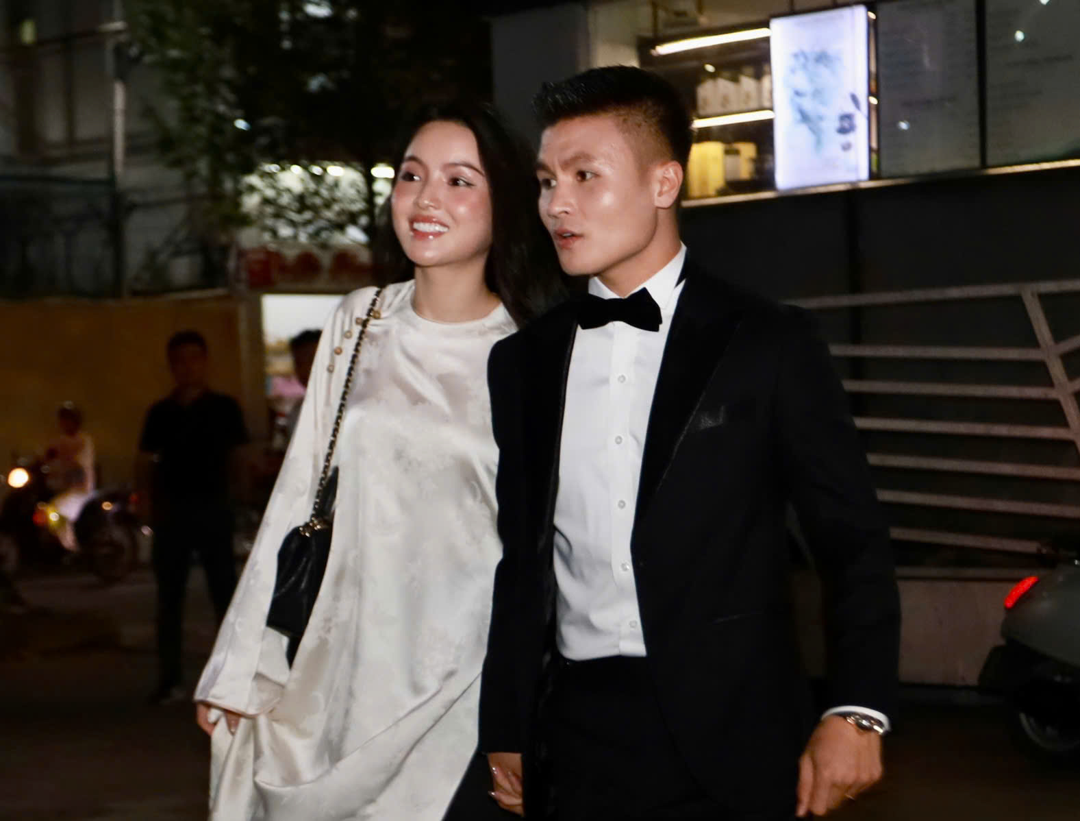 29665642459469033537