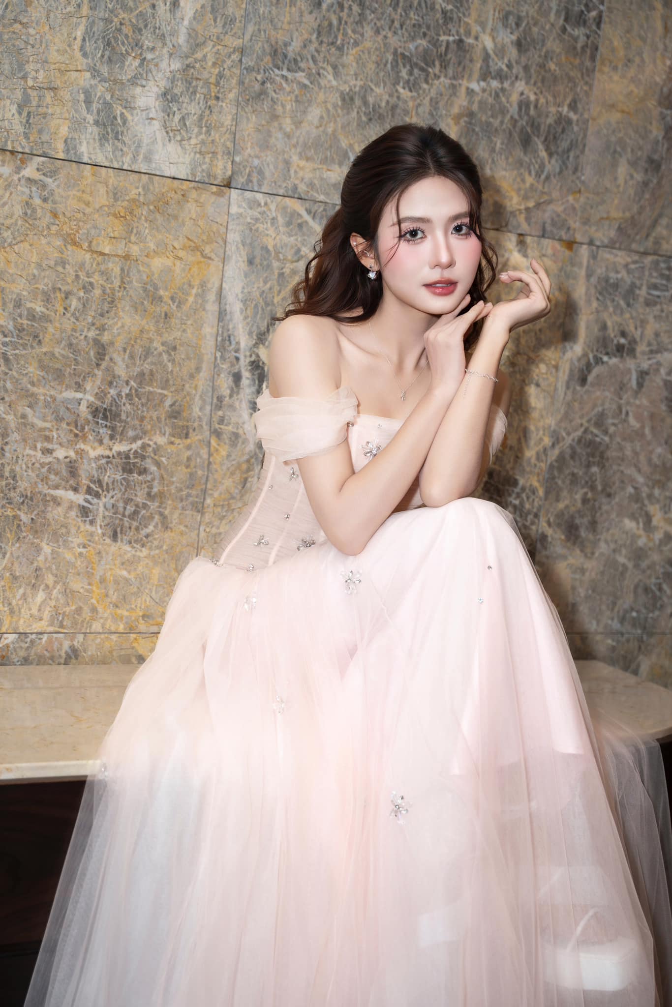 58863336833083435193389058482656170705814200n