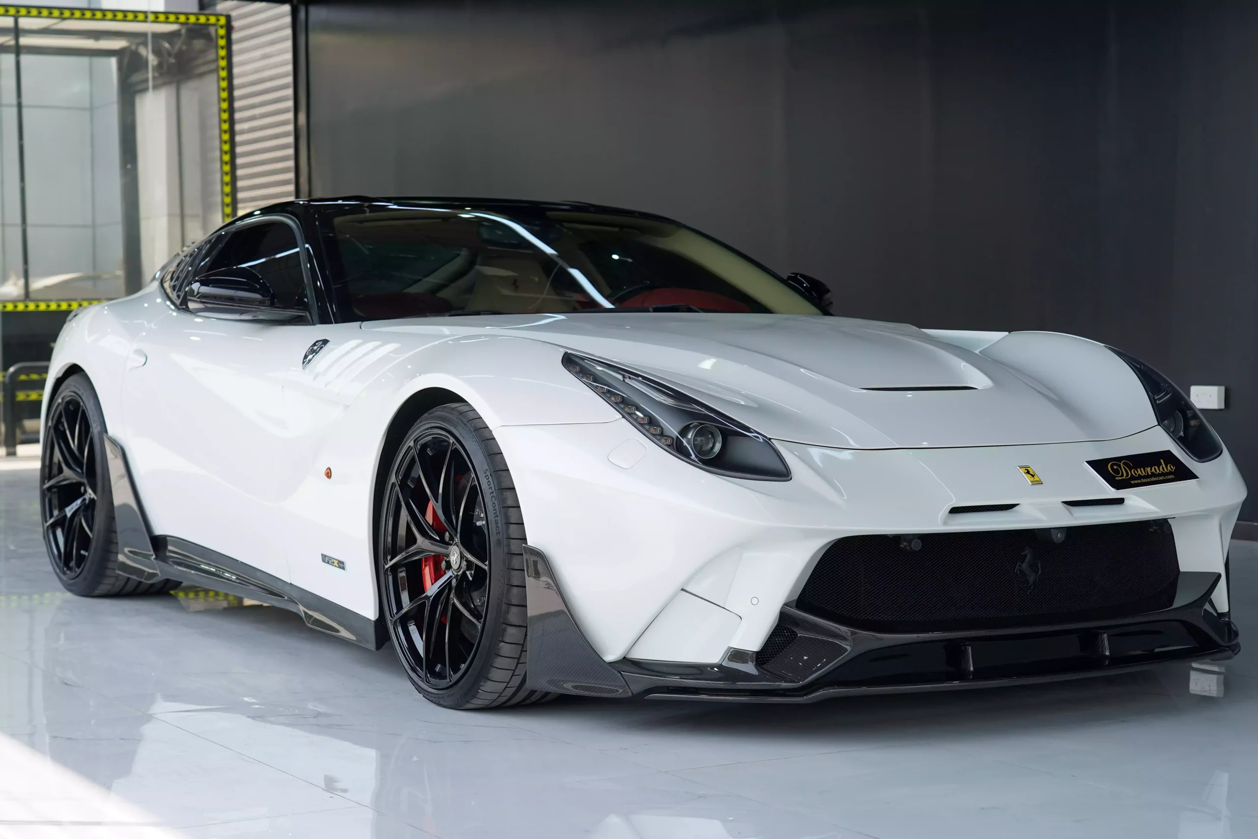 ferrari f12 berlinetta onyx f2x longtail bianco italia triple pearl scaled