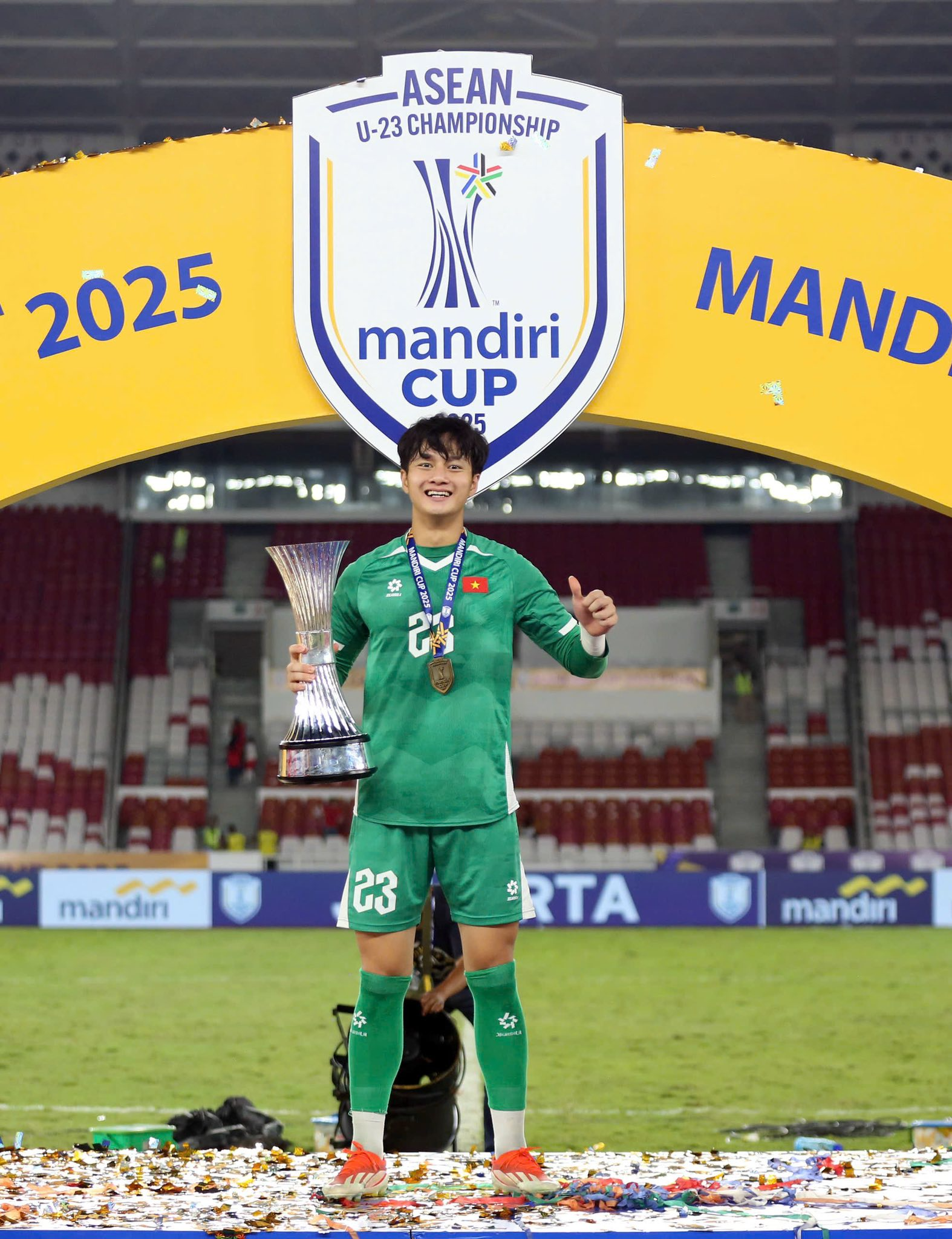 525691465122850757907323383348