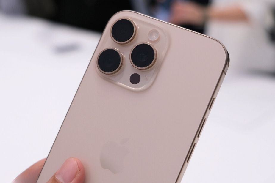 cum camera thiet ke tren iphone 16 pro max 2tmobile