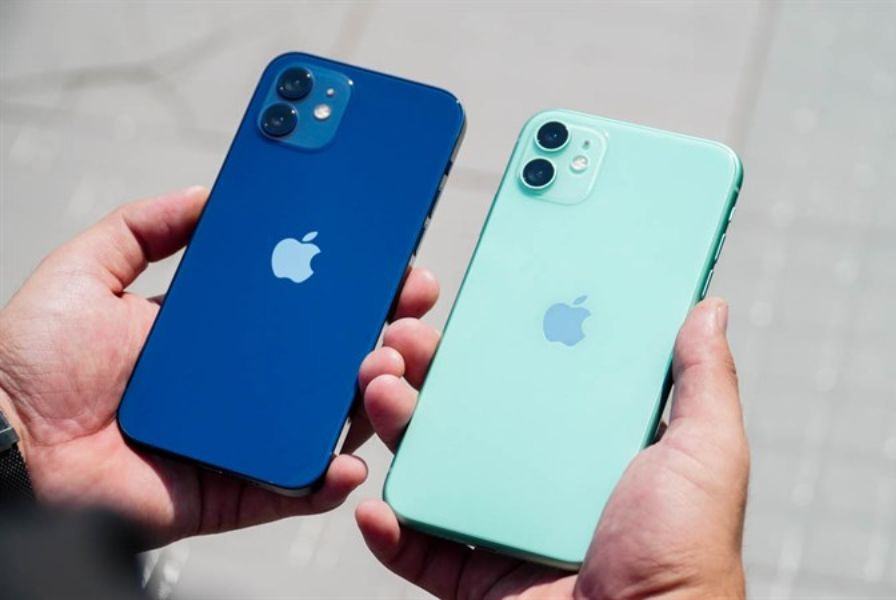nen mua iphone 11 hay 12 2 copy