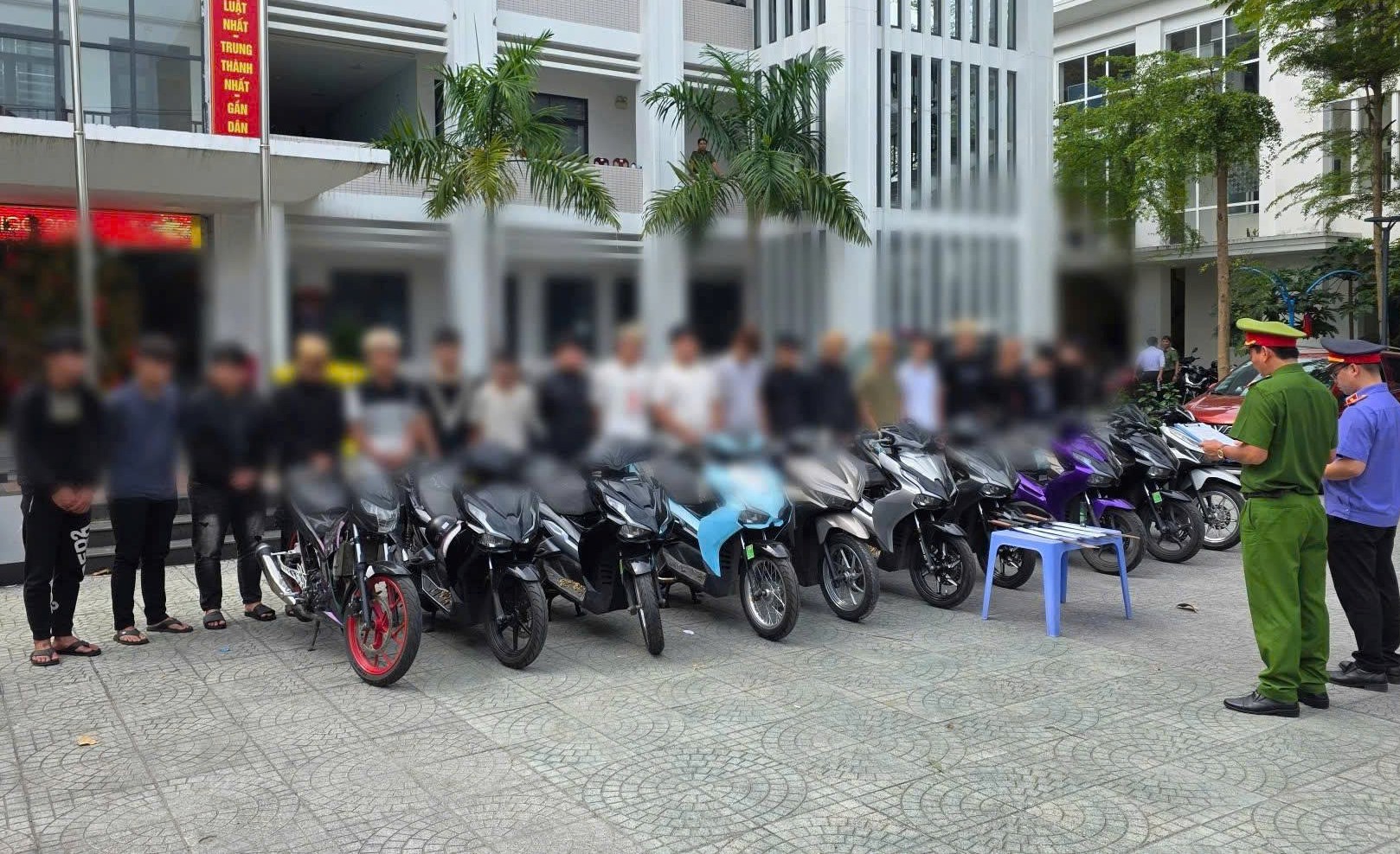 z756659354488905cff8635d6b649ed4b12f43299c27461