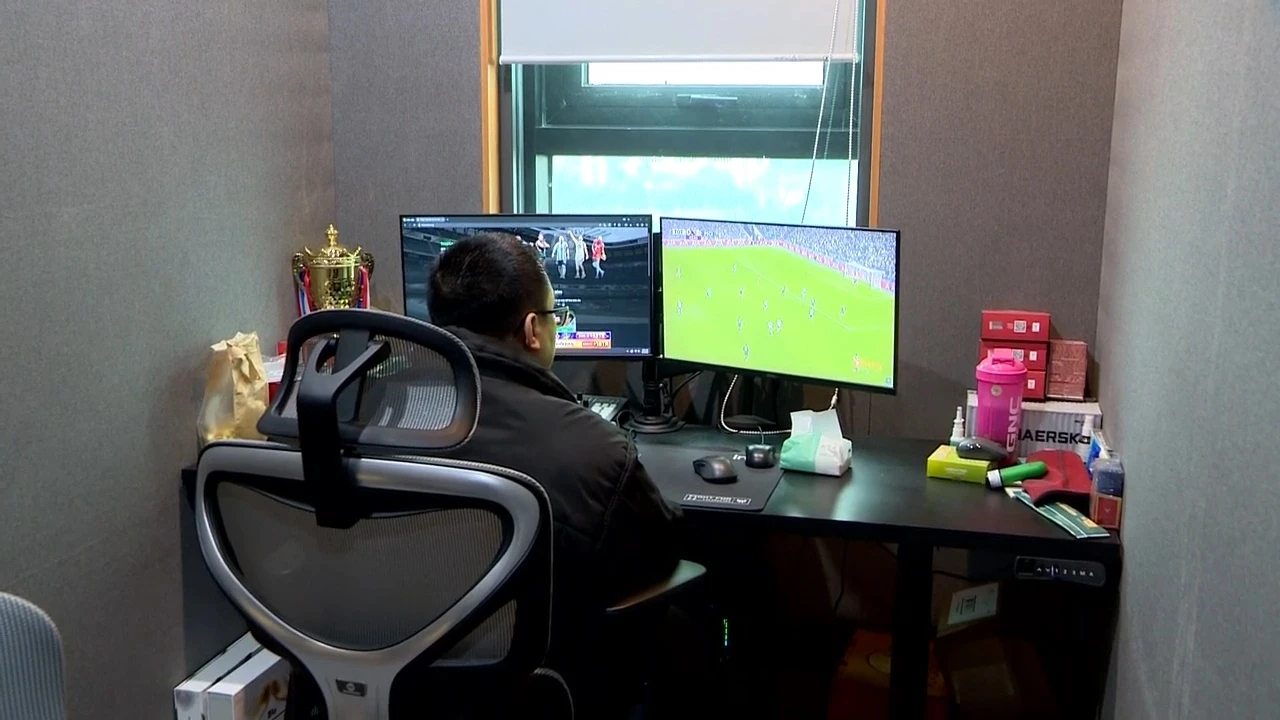 fb087fb5ec14424f9fa729cf14a8e53b