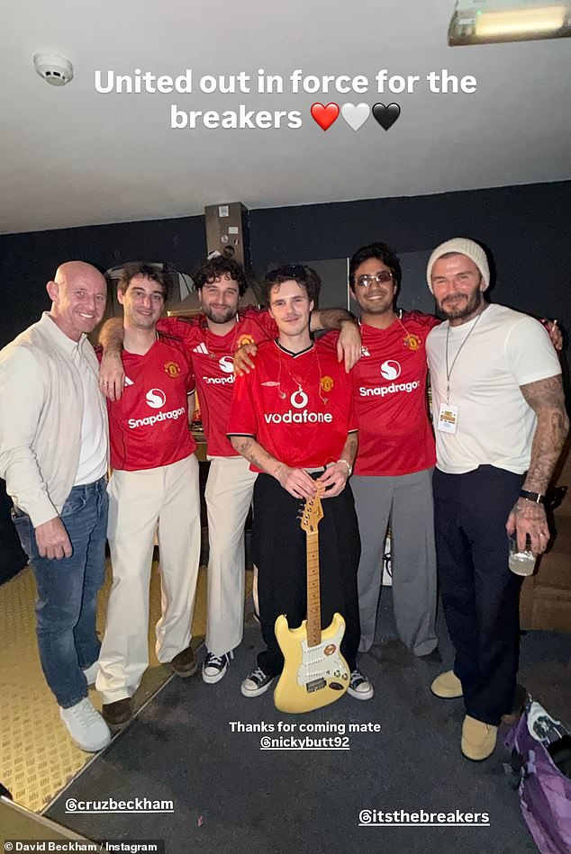 106892925 15617097 image a 1171772713402959 17727578084901888875096