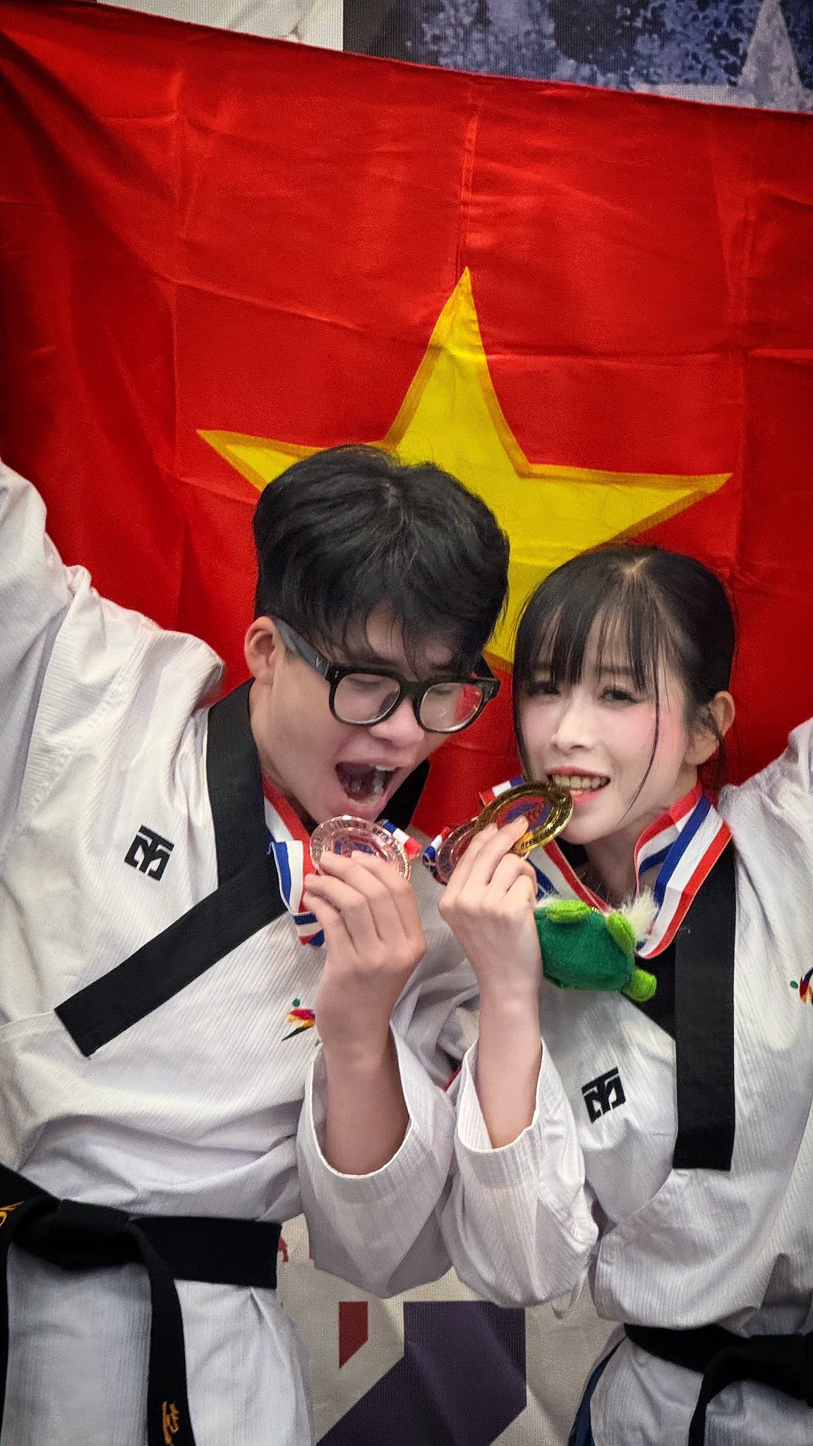 64613072126393806146881999878200622731586988n