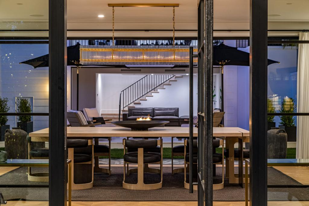 five bedroom home includes seven 8