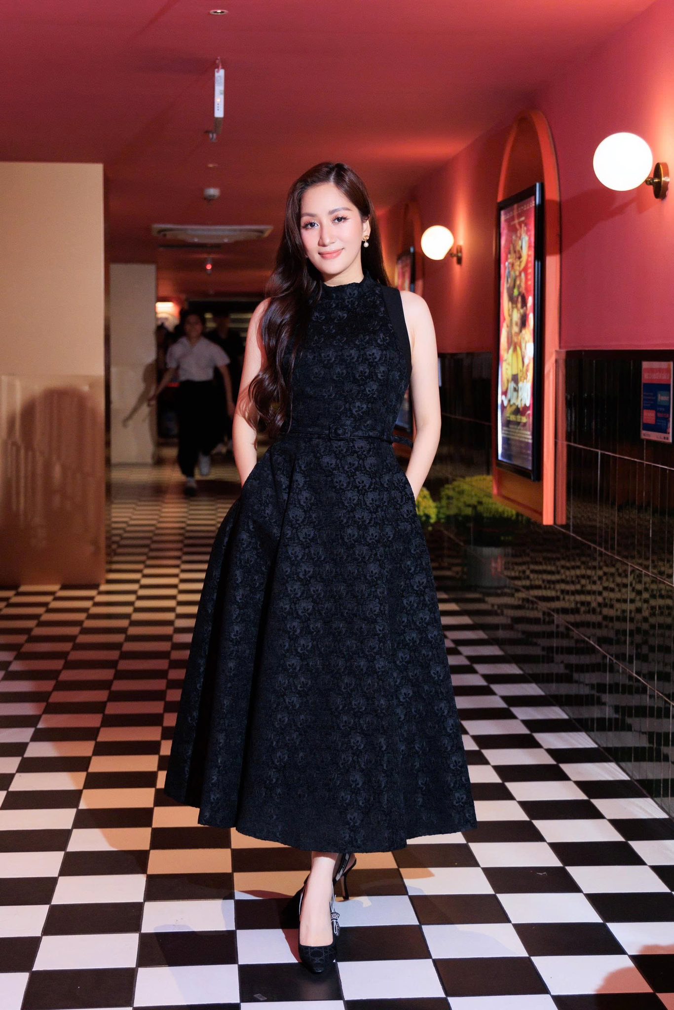 6332585841490499252434901193269585992417944n