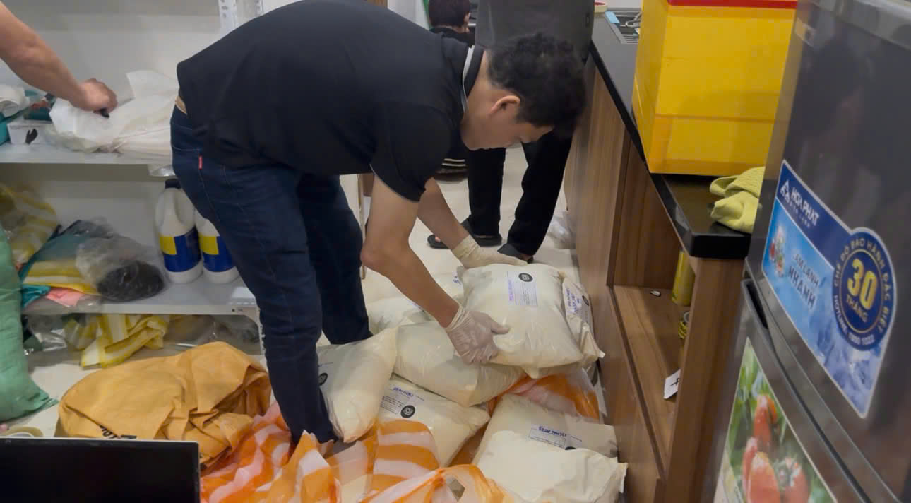 z7624233537603512bd581fae181370fcdccff9dea60b3