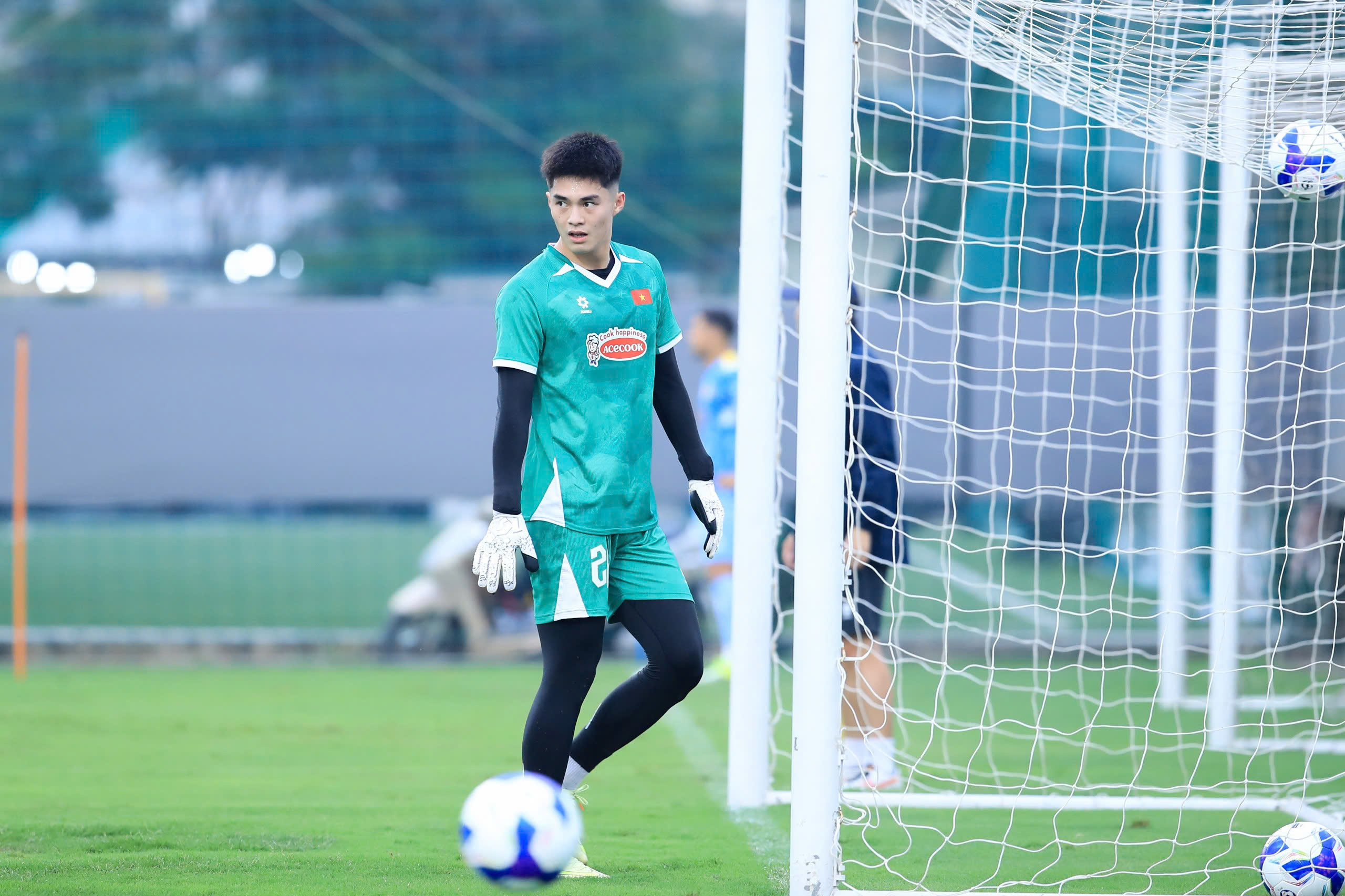 dade9e5b74f7faa9a3e6