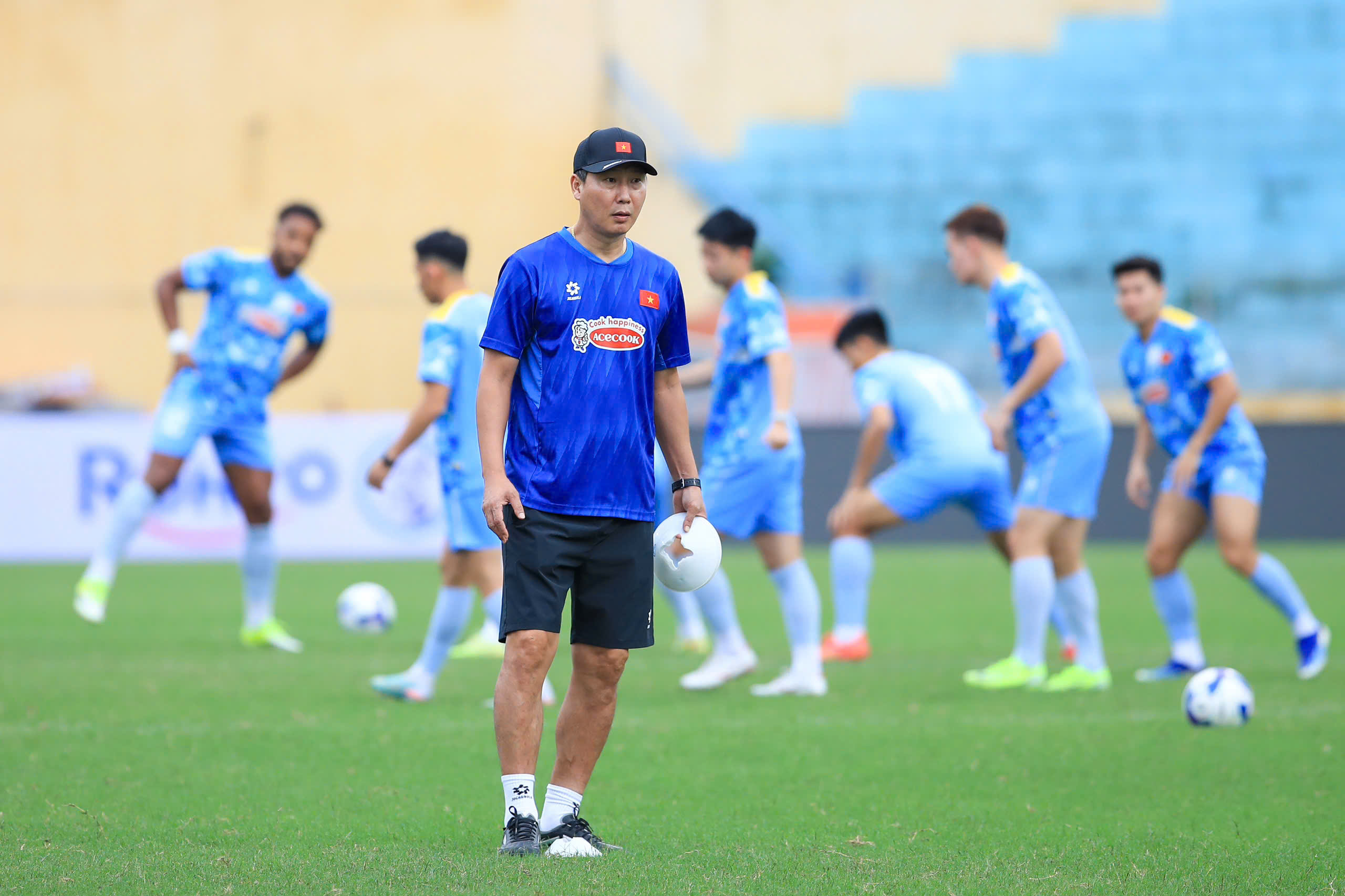 1084949519247874308 8