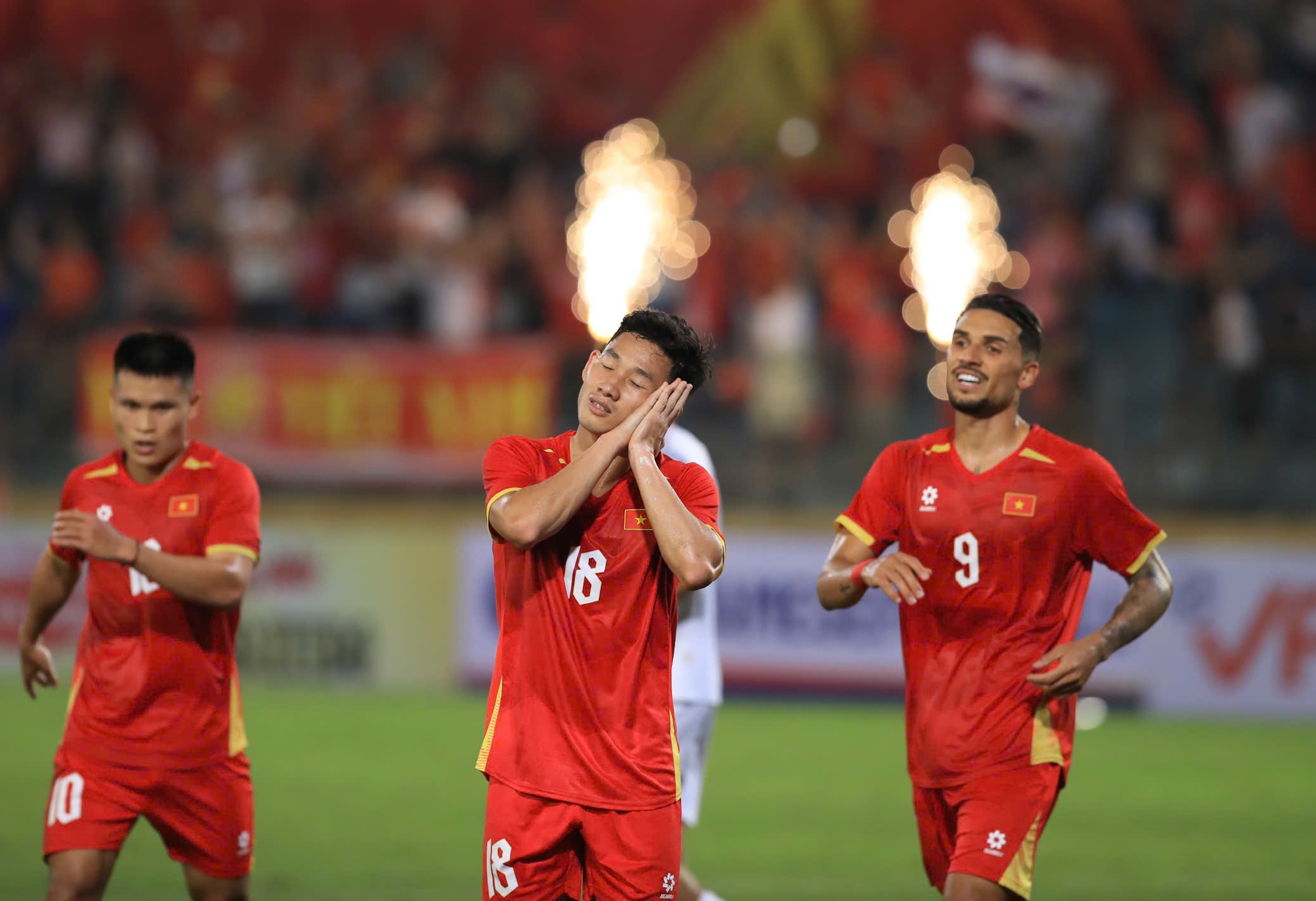 4296777582556084454 1