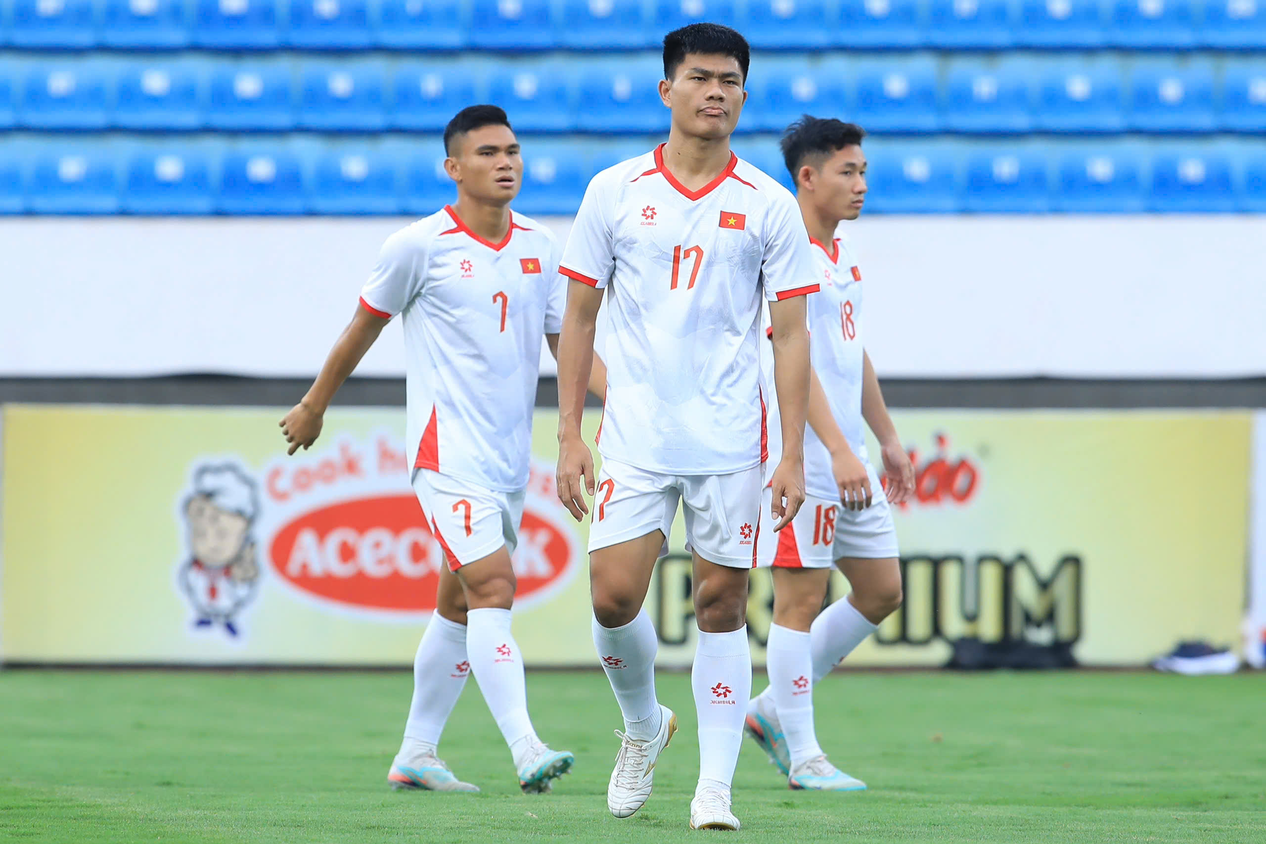 407251329059617936224