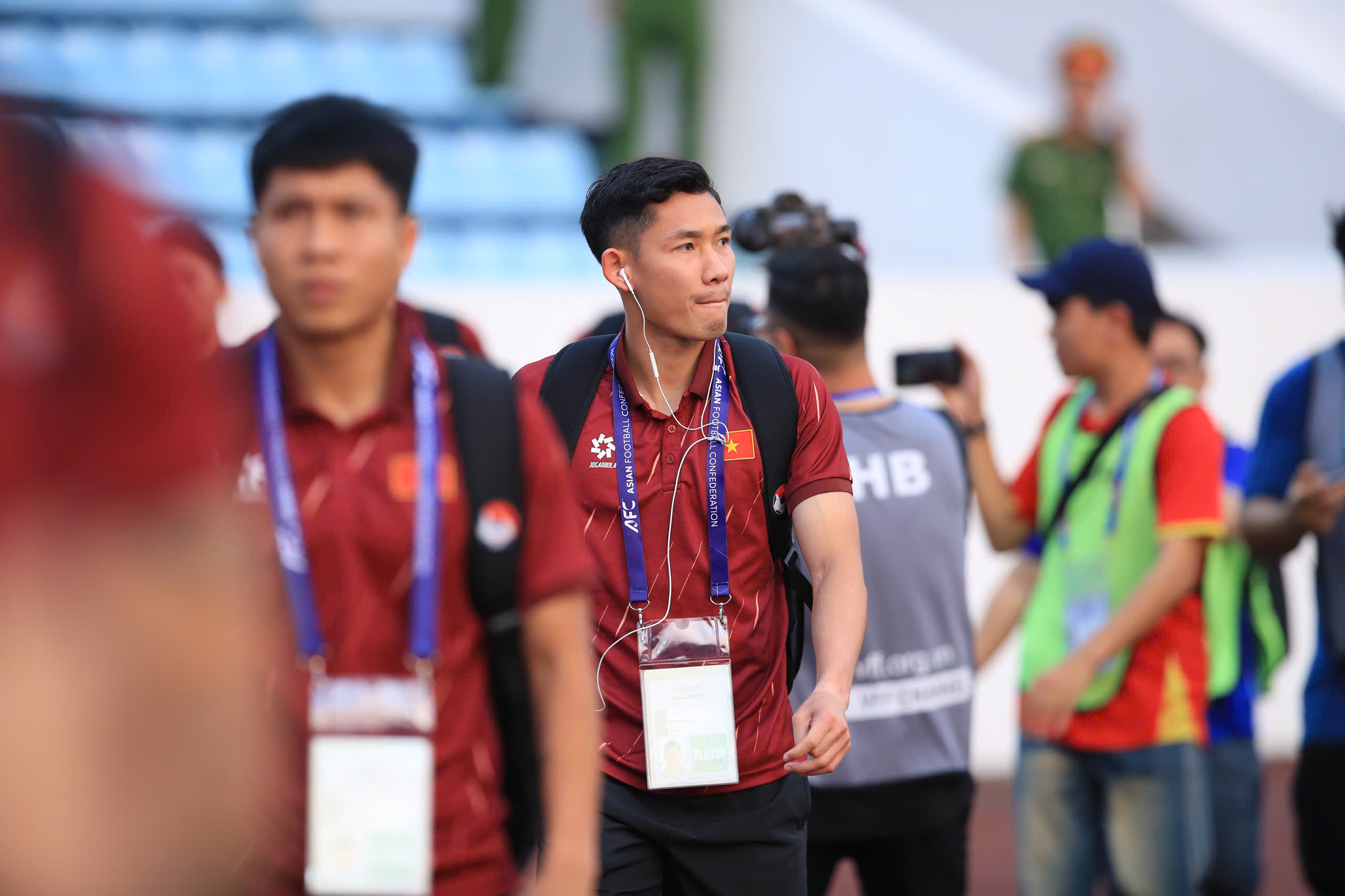 38273904593547435477