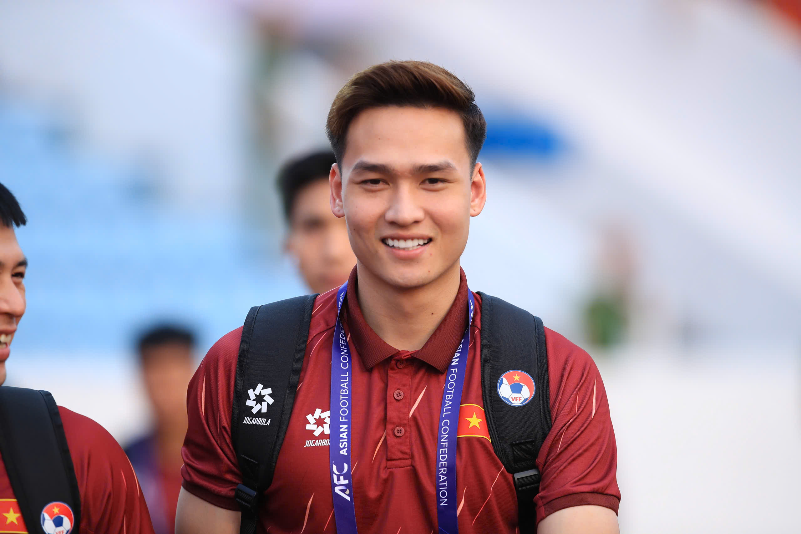 38273904593547435478