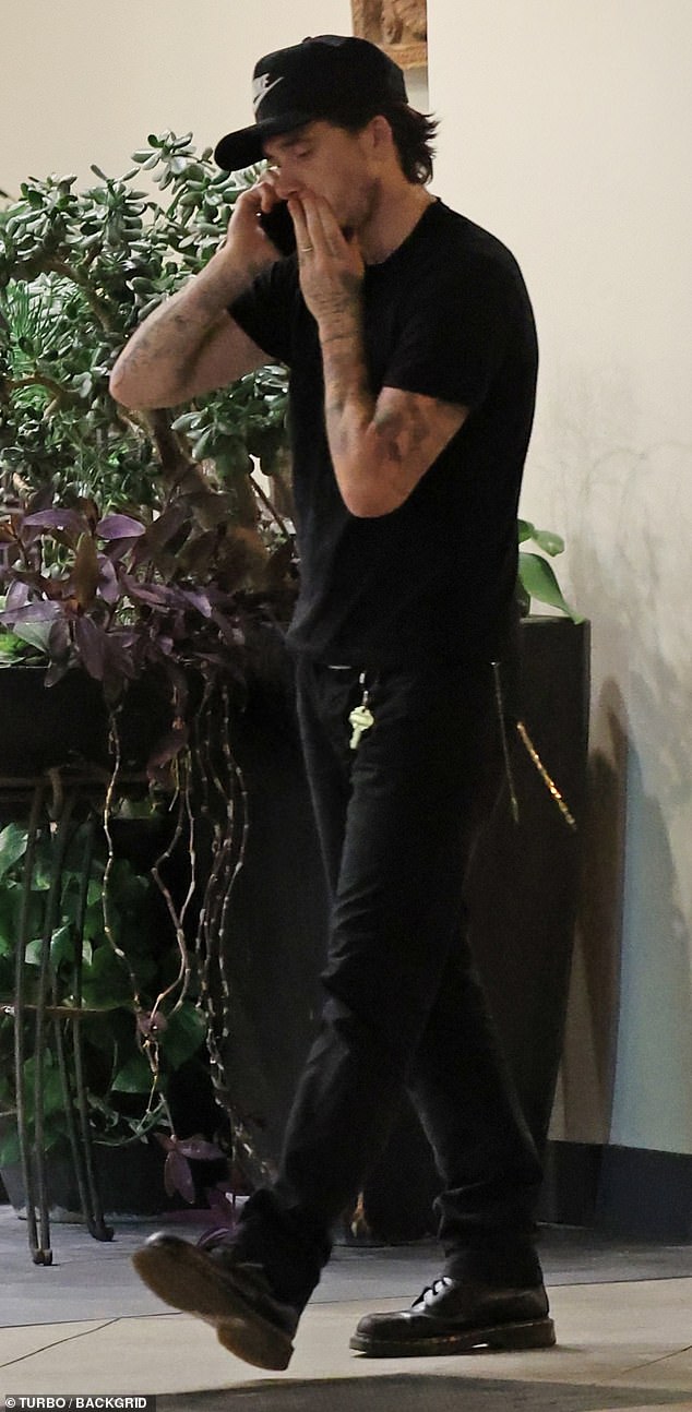 107656657 15706405 theestrangedsonofdavidandvictoriabeckham27wasspottedp m 51775319144064 17754303135721664033376