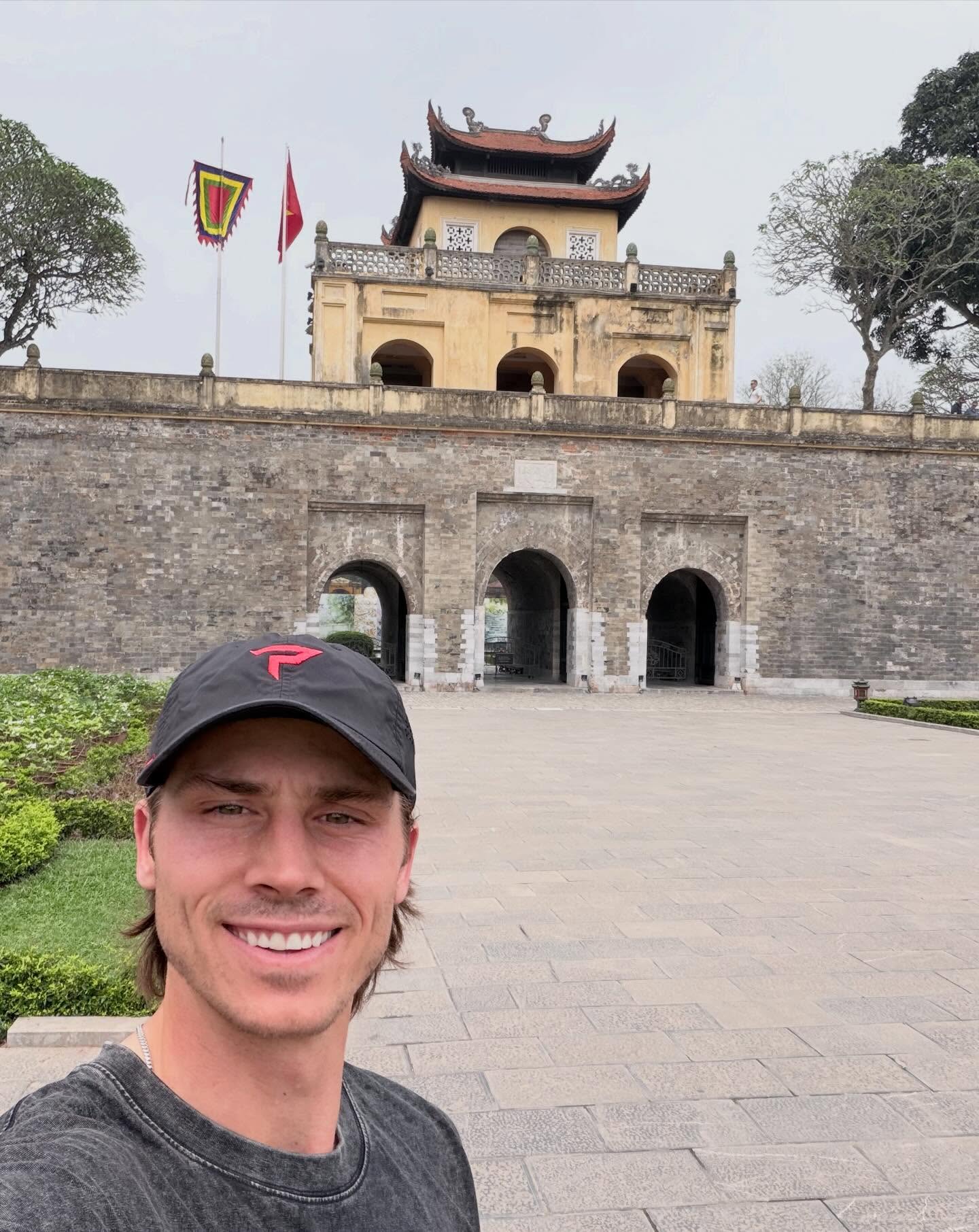 659561569185801919430022872805157562828562306n