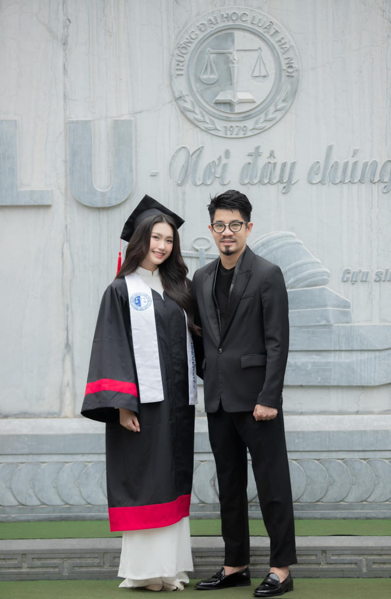 481081842140335713437132944964