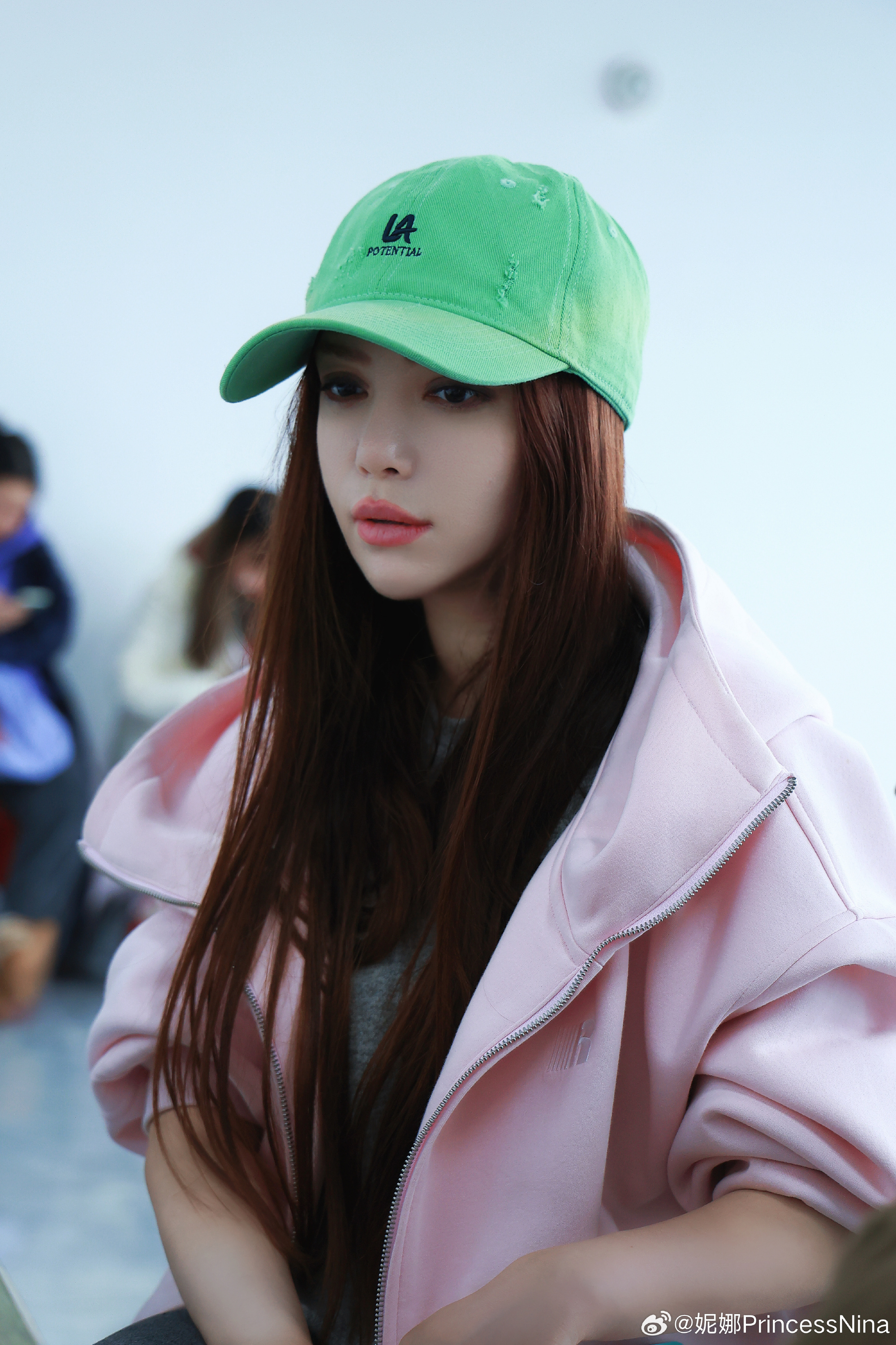 6c955023gy1ibr5snrabkj22p841v4qu