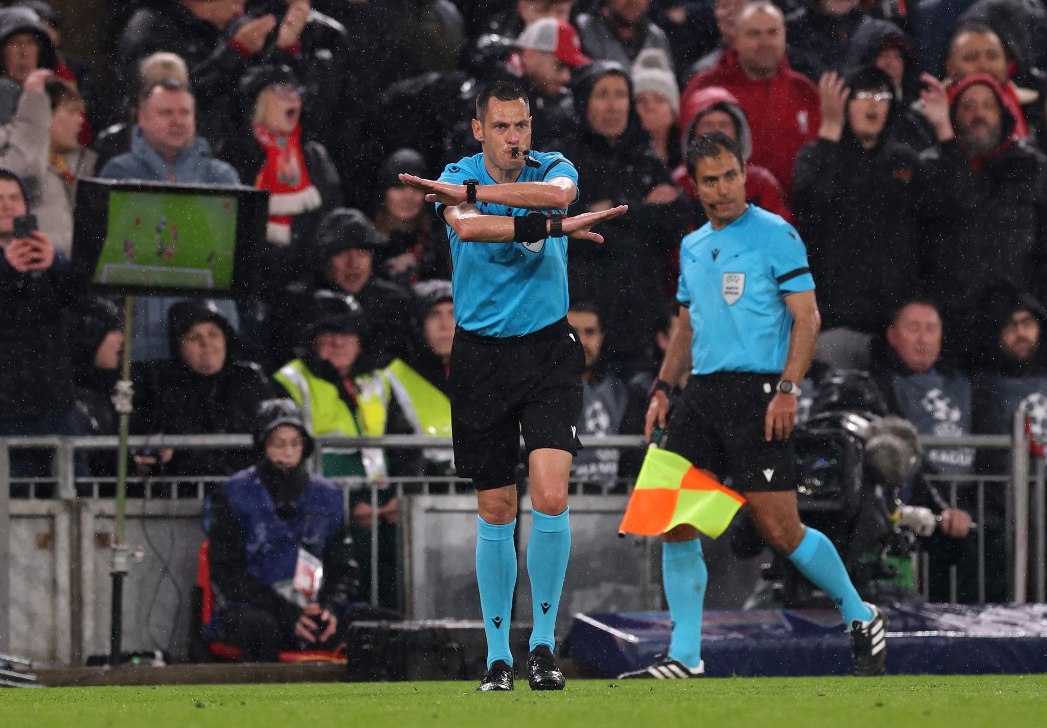 referee maurizio mariani overturns original 1073555316178d61 1776213174842812278325