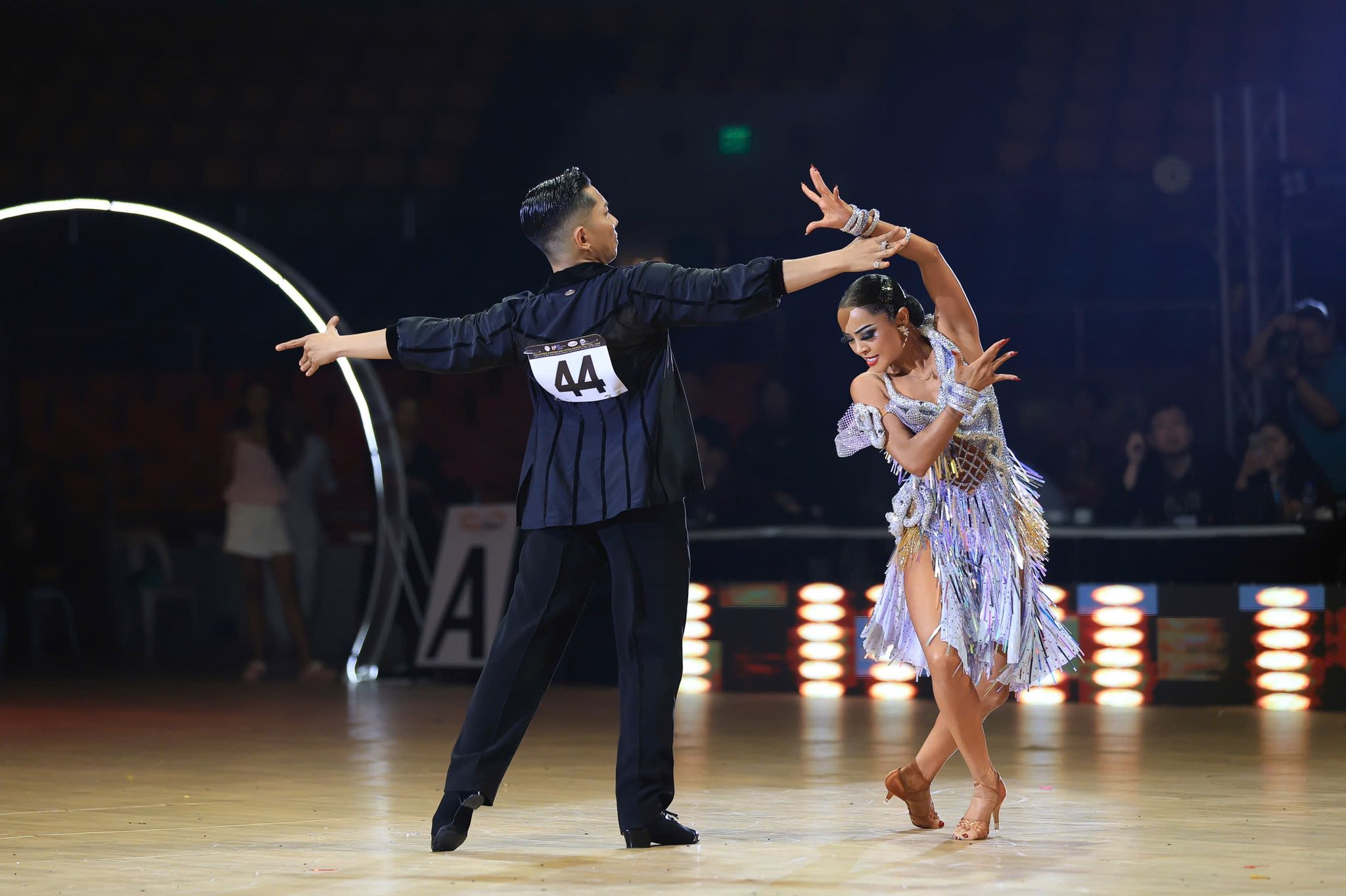 6728122641543560977128728401974340999069639n