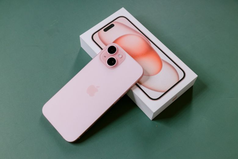 hinh anh thuc te iphone 15 mau hong didongviet 9