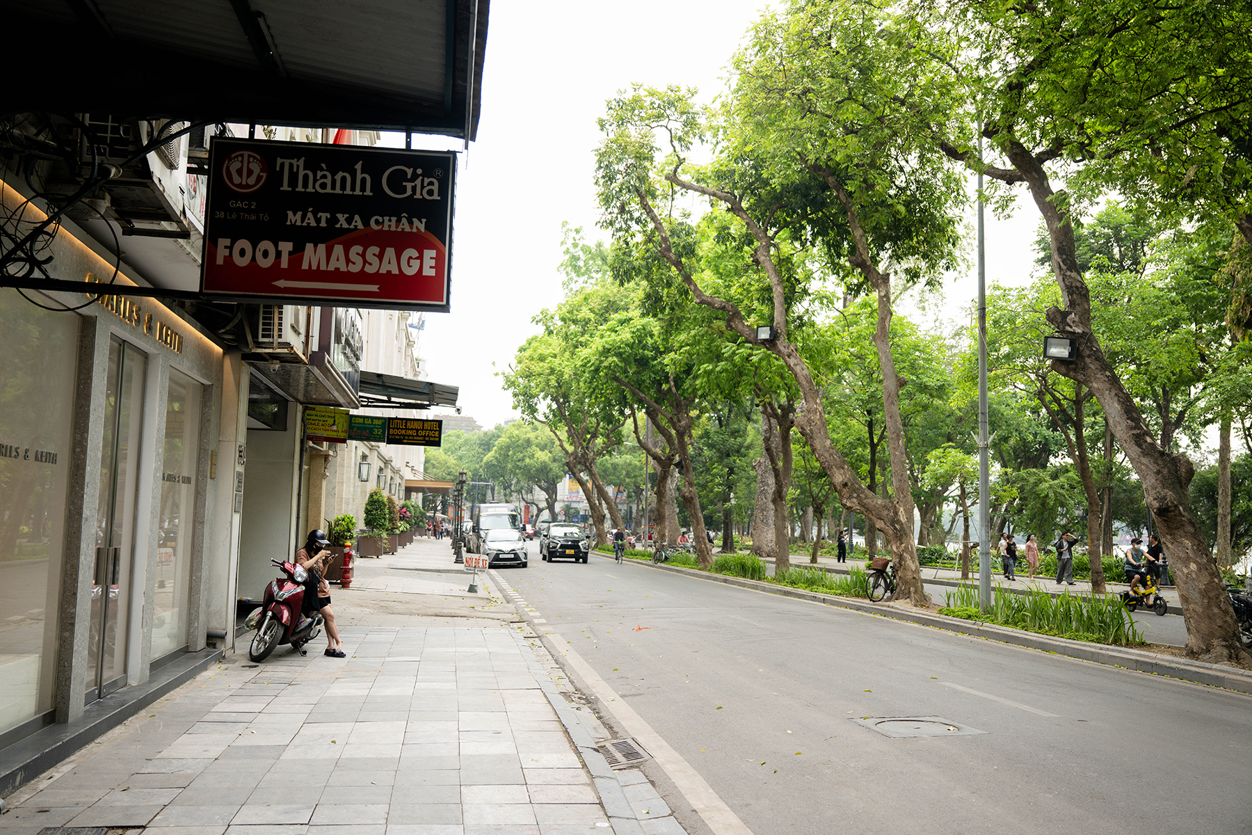 ve dep thanh binh va trat tu cua khu vuc quanh ho hoan kiem sau 4 thang siet chat quan ly khong gian cong cong2