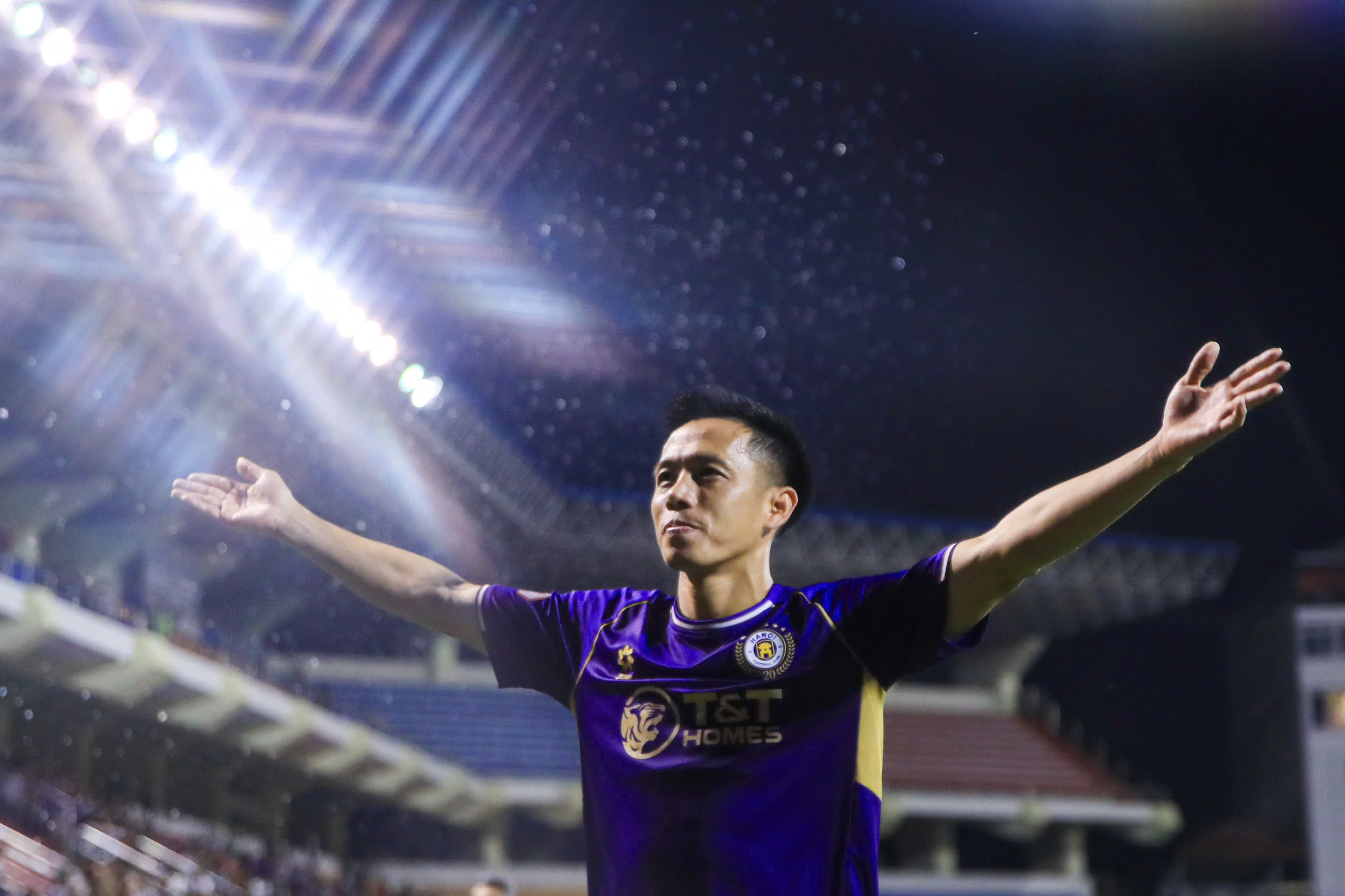 Văn Quyết phát biểu gây sốt: 