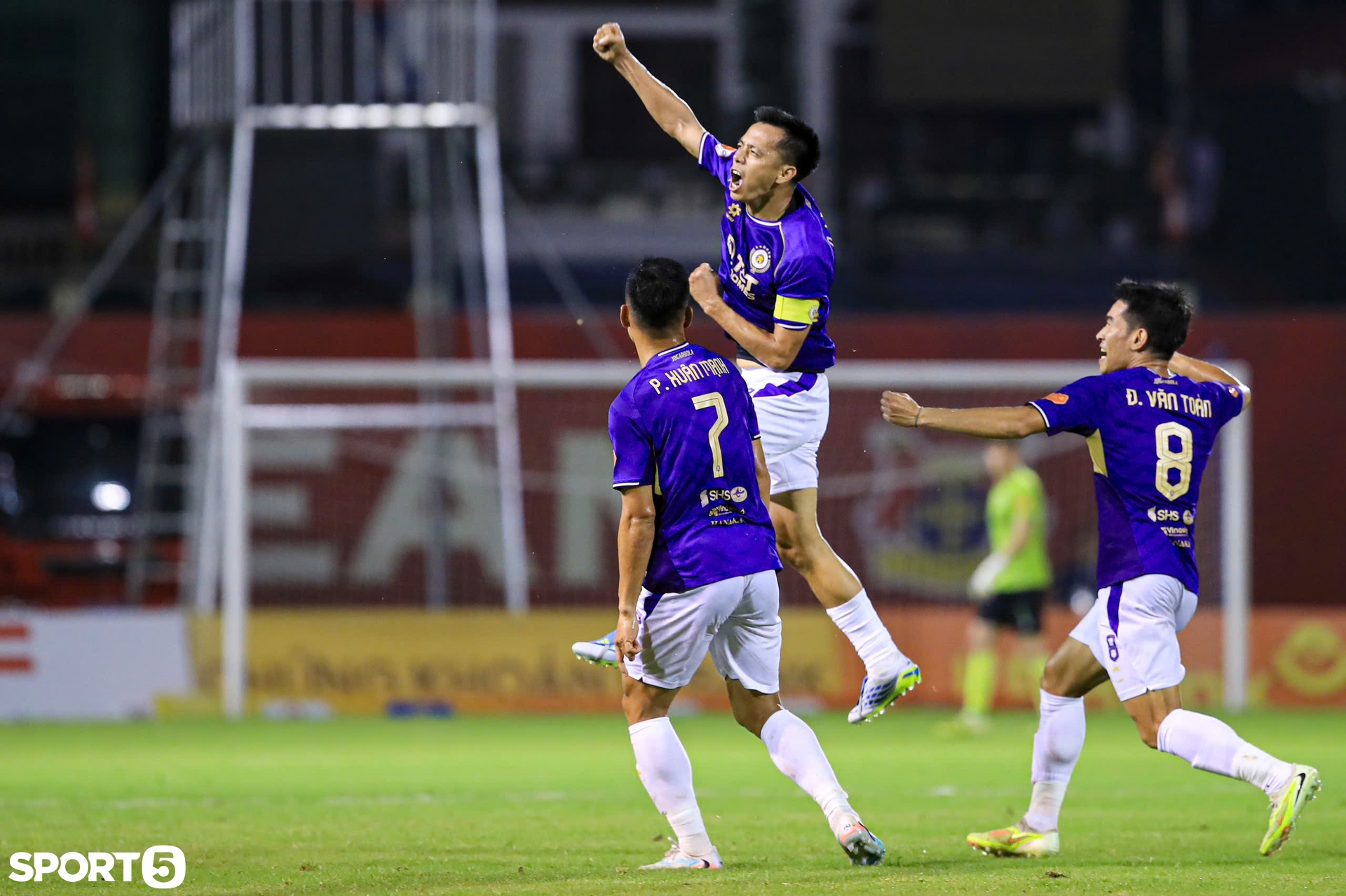 2058249833298982057 20002