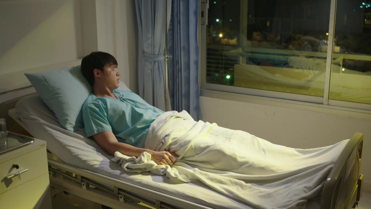 nam thanh nien 18 tuoi da nhan an ung thu dai truc trang bac si tuc gian thay 2 thu do sao khong di kham anh1