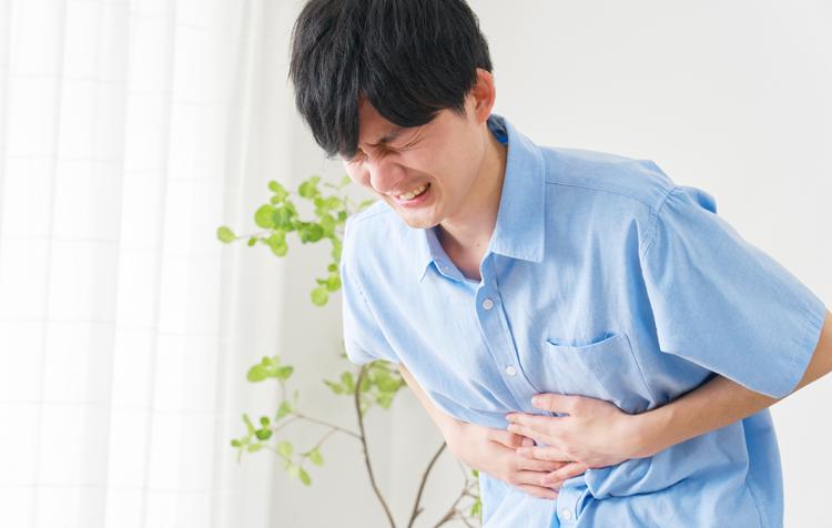 nam thanh nien 18 tuoi da nhan an ung thu dai truc trang bac si tuc gian thay 2 thu do sao khong di kham anh2