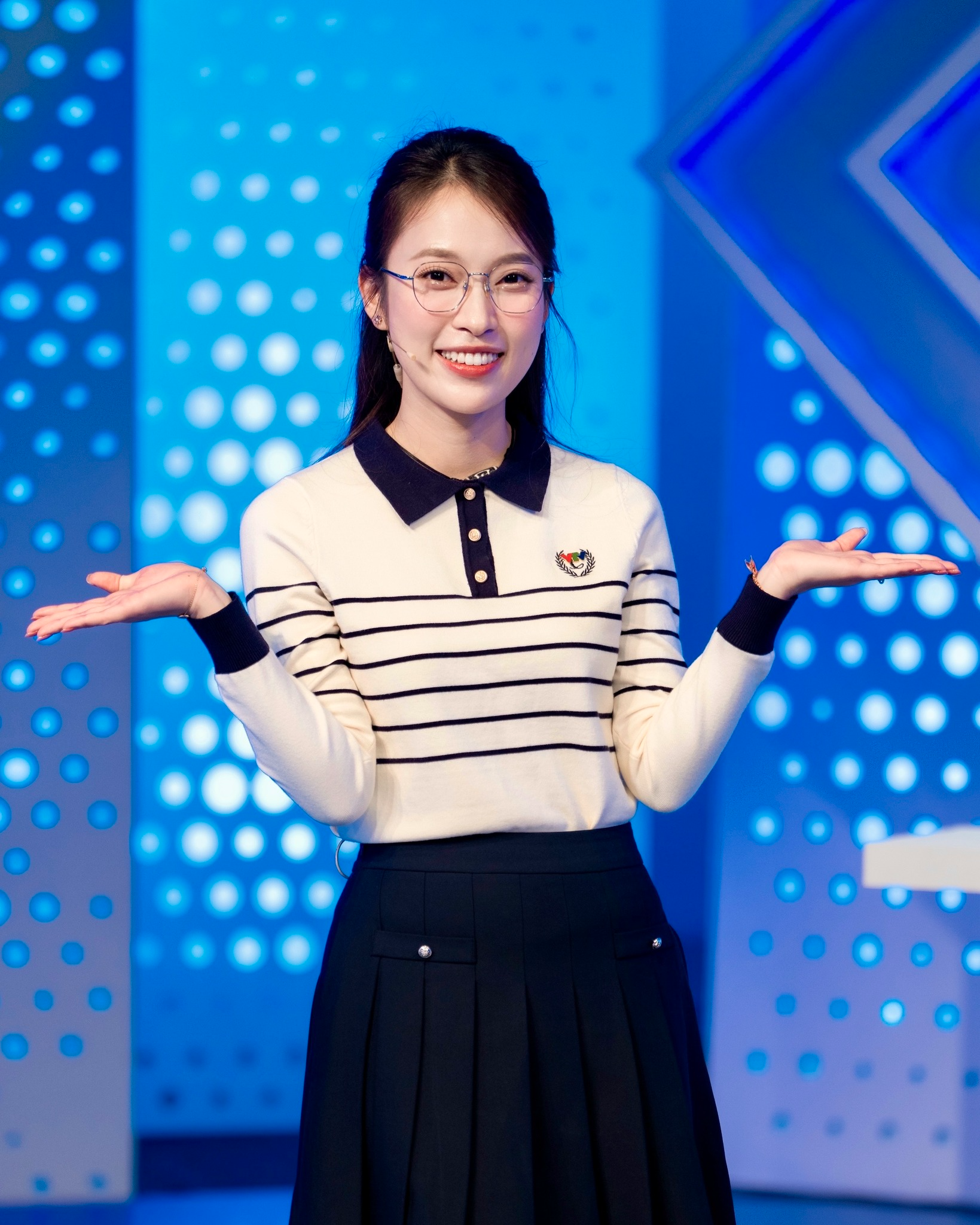 643887894143312003818568942192