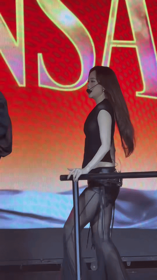 rularuvaotrongvuonnhansaxo ezgifcom video to gif converter