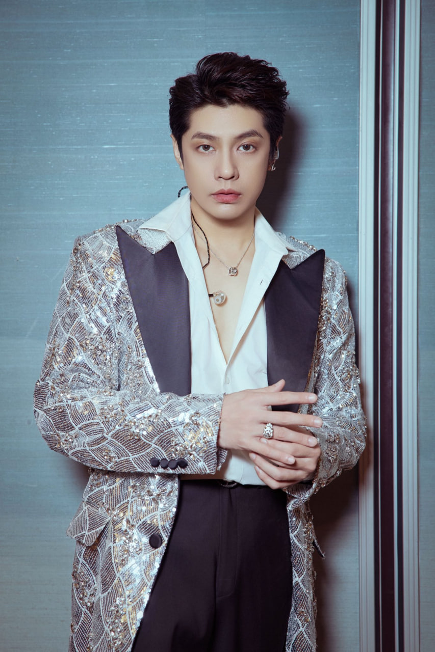 photo12026 04 2919 08 04