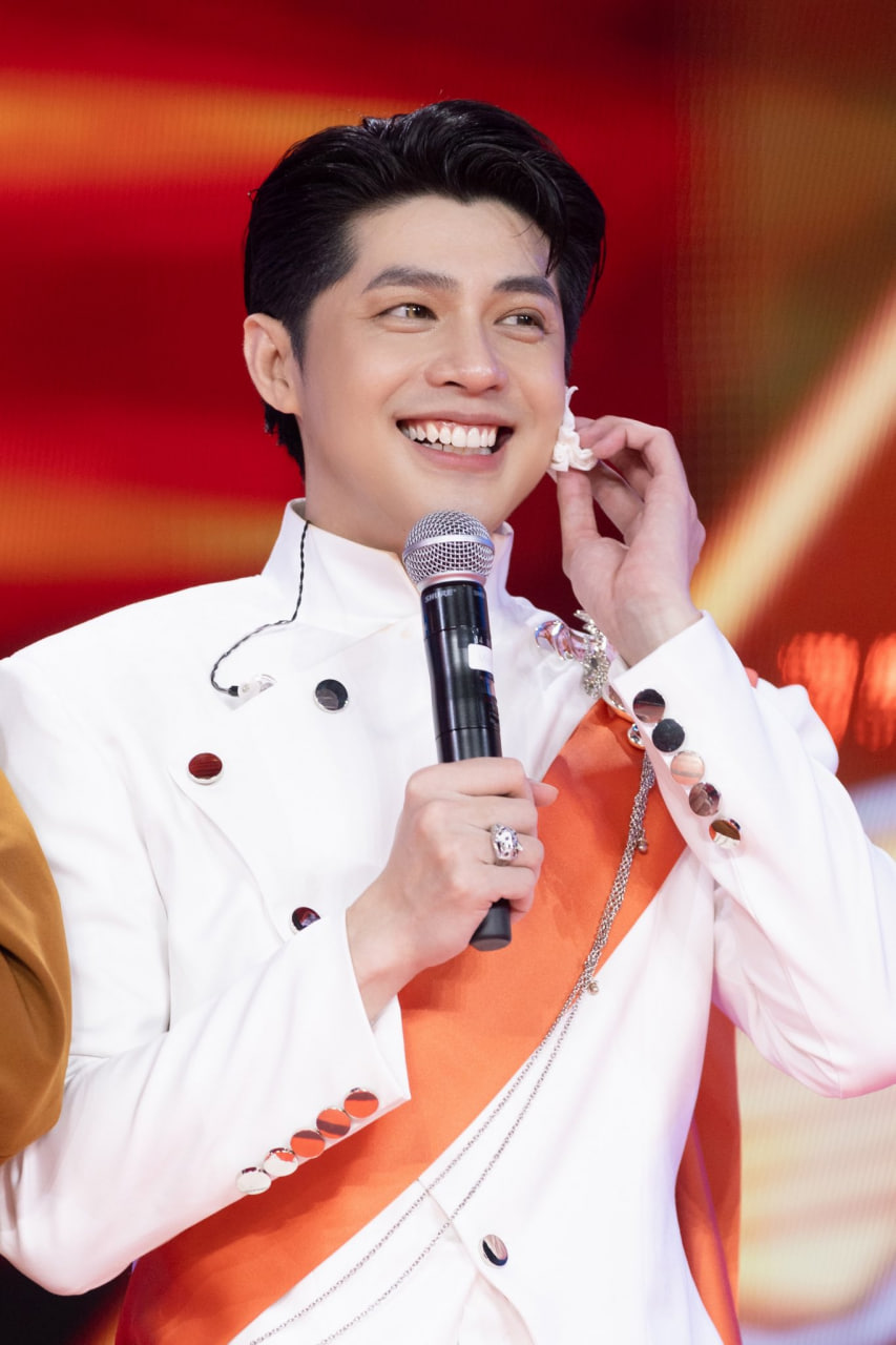 photo32026 04 2919 08 04