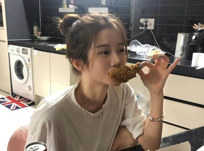 4 kieu an uong o nu gioi dang am tham bom duong chat cho te bao ung thu trong tu cung anh2