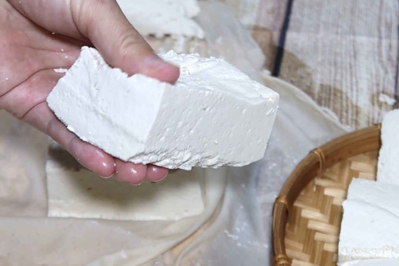 Nói thật: Ra chợ thấy 4 loại đậu phụ này, được cho không cũng đừng dại mang 