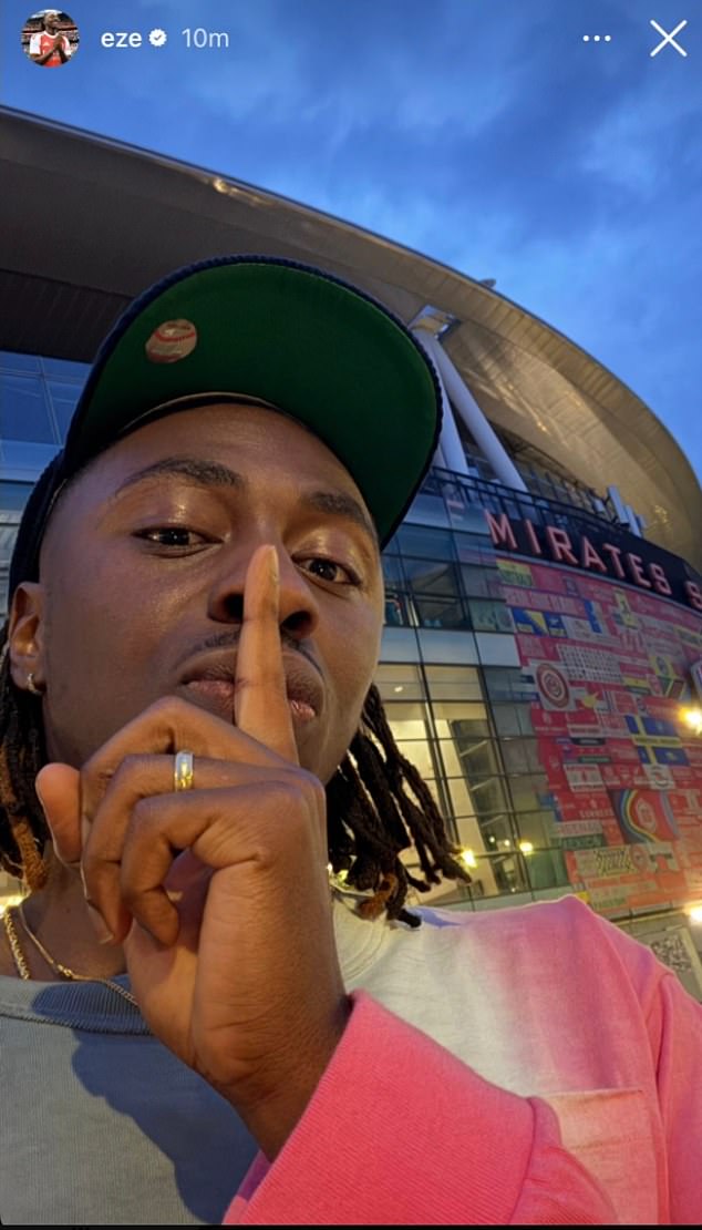 108739723 15833199 ezesimilarlypostedaselfieoutsidetheemiratesstadiummocki a 51779265697354 1779321205881986073059