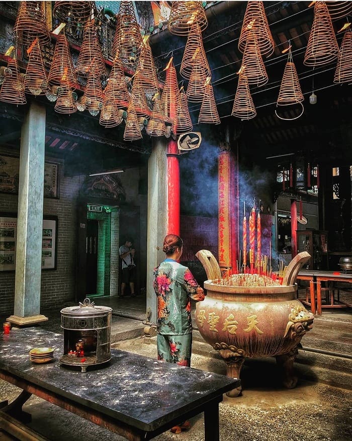 chua ngoc hoang 061630235426