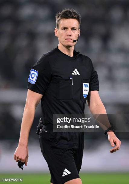 wolfsburg germany referee daniel siebert looks on during the dfb pokal match between vfl 1780052236512232233035 3