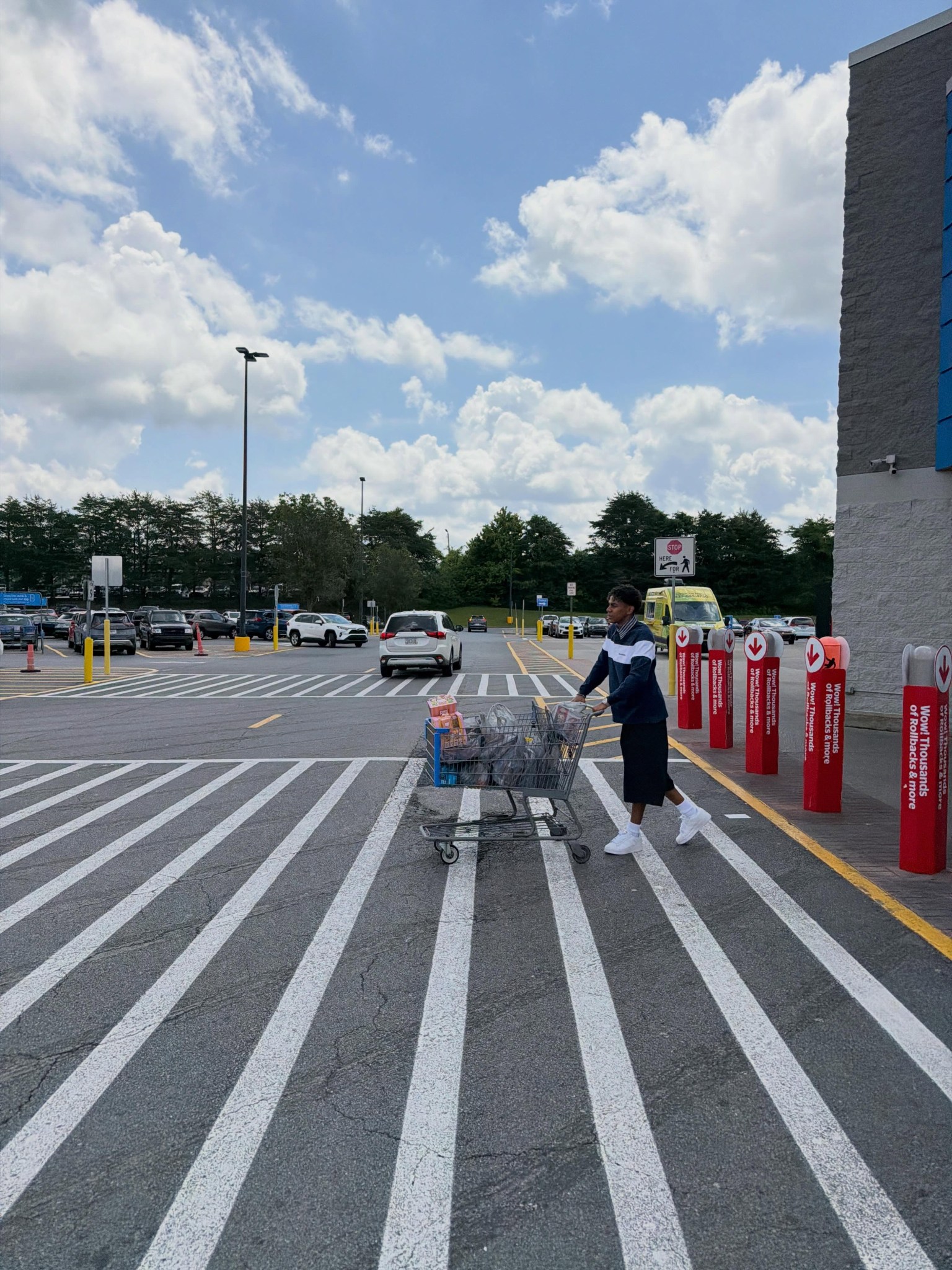 lamine yamal spotted shopping groceries 1087670092 1781223033862427552432