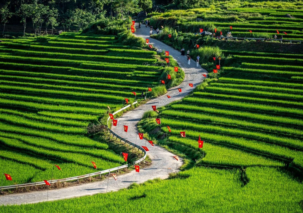 cung duong chu s noi tieng o pu luong