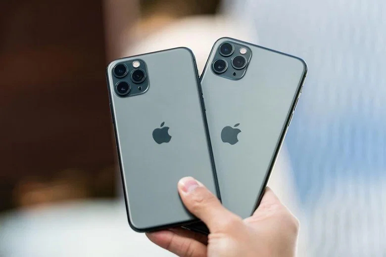 danh gia iphone 11 pro va iphone 11 pro max sau 2 nam ra matjpg