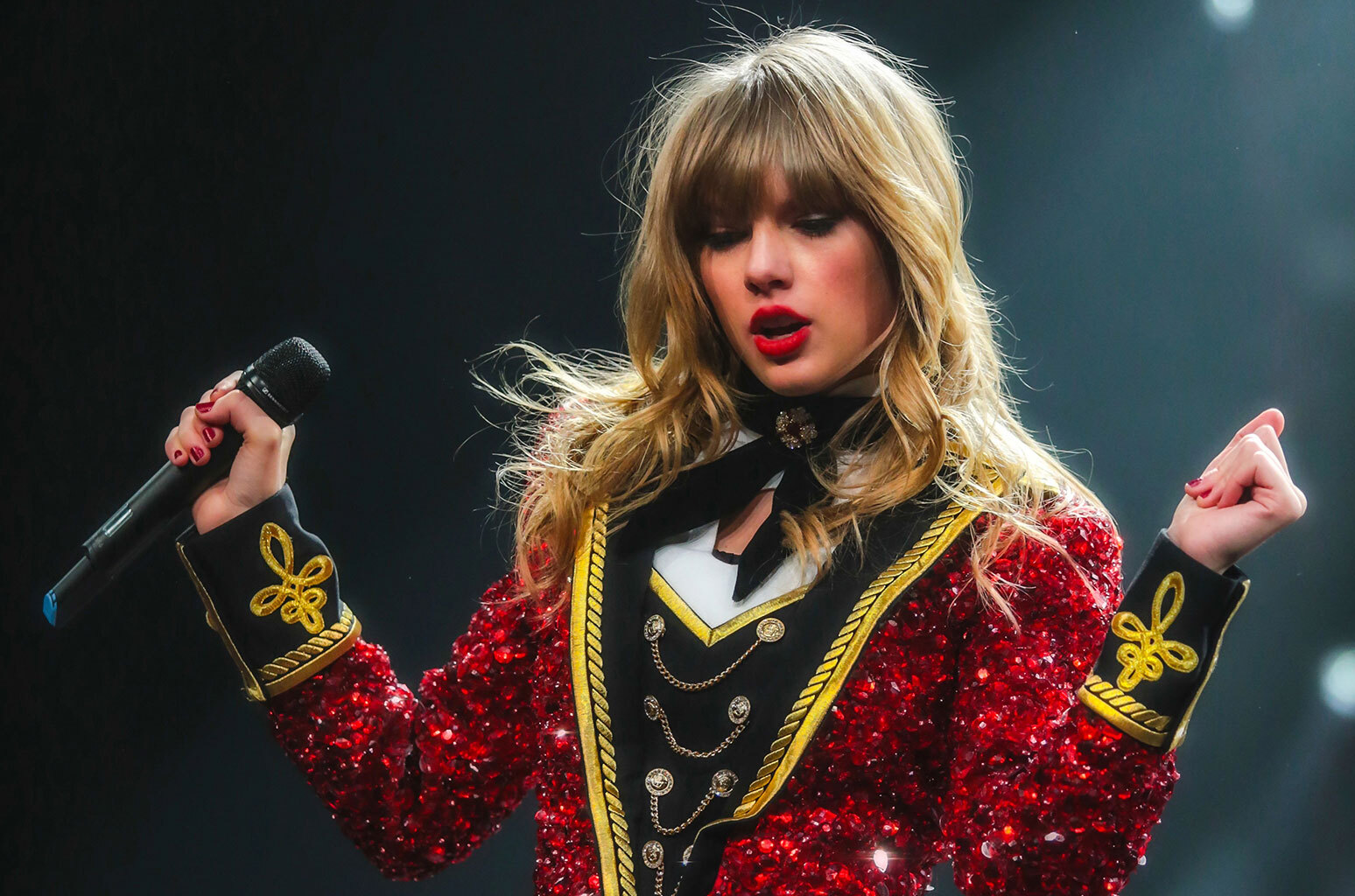 taylor swift red cr christie goodwin 02 press 2021 billboard 1548 1636736327 1778403748829929362311 1778409054337 1778409054652671047516